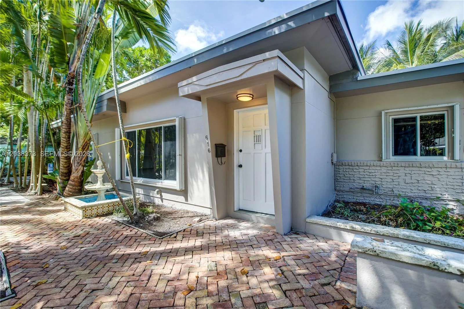 616 SW 11th Ct, Fort Lauderdale, FL 33315