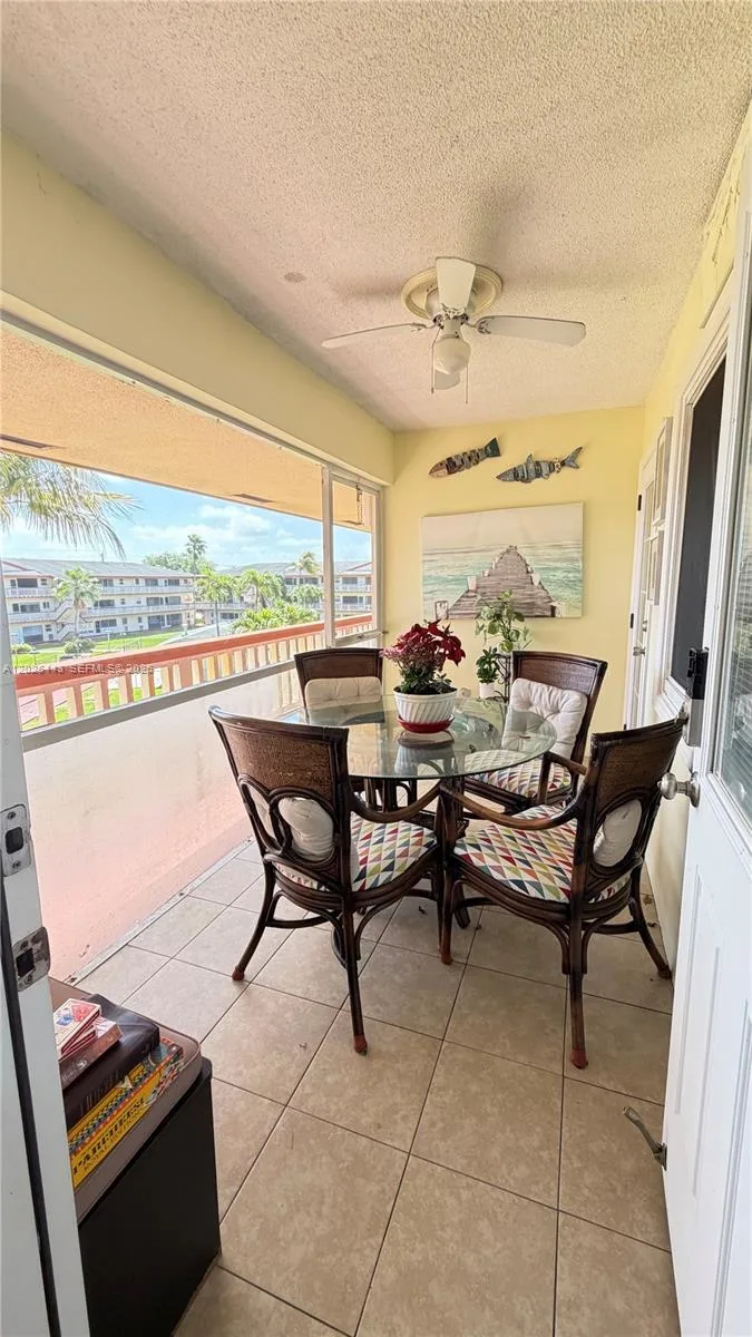 5300 Washington St # D309, Hollywood, FL 33021
