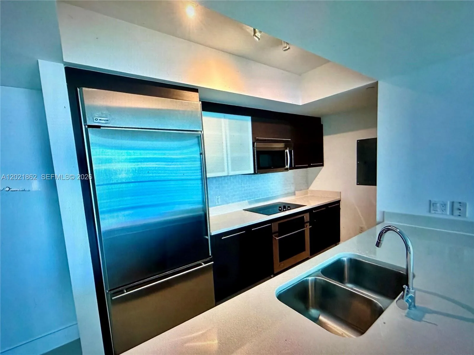 500 Brickell Ave # 1600, Miami, FL 33131 photo 3