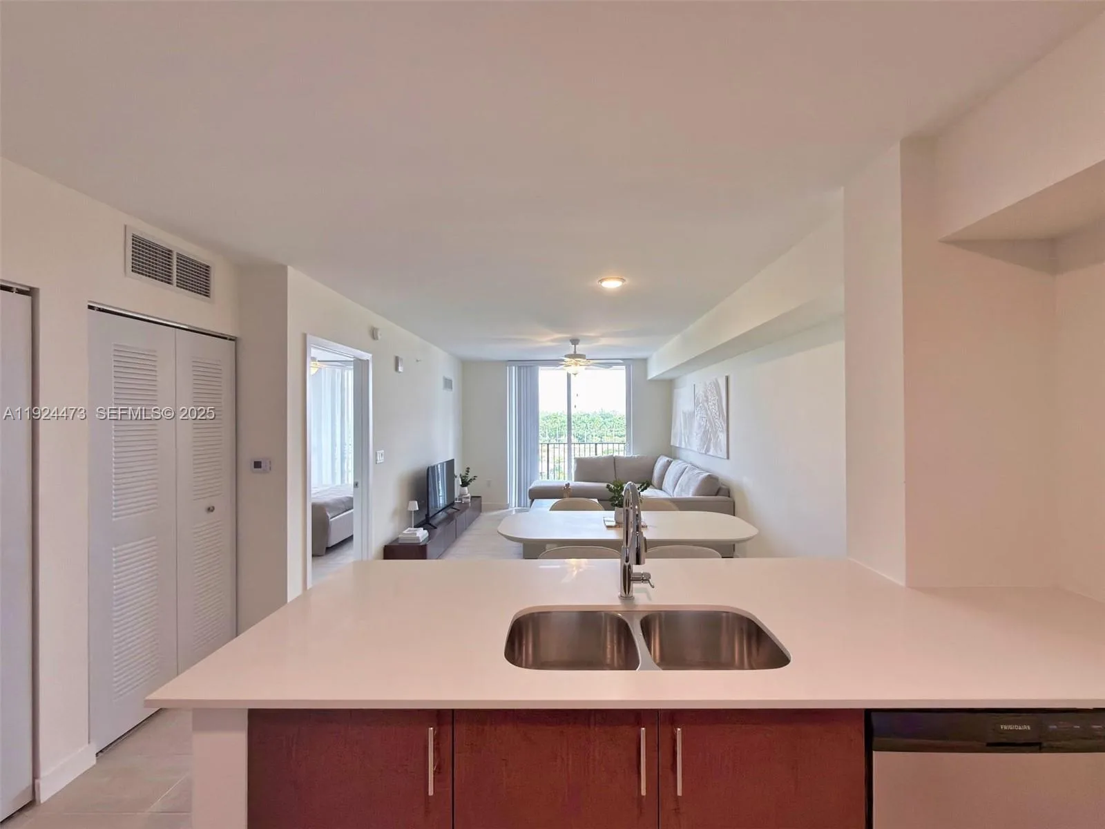11239 NW 4th Ter # 131, Sweetwater, FL 33172 — zdjęcie 2