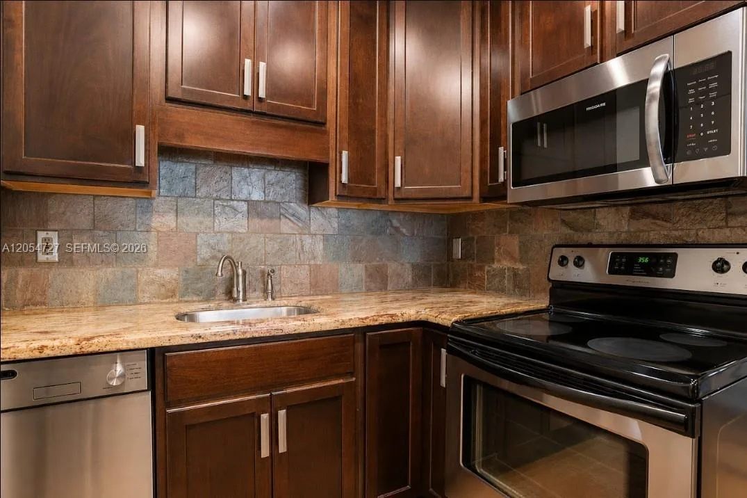 2201 NE 66th St # 1302, Fort Lauderdale, FL 33308 photo 4