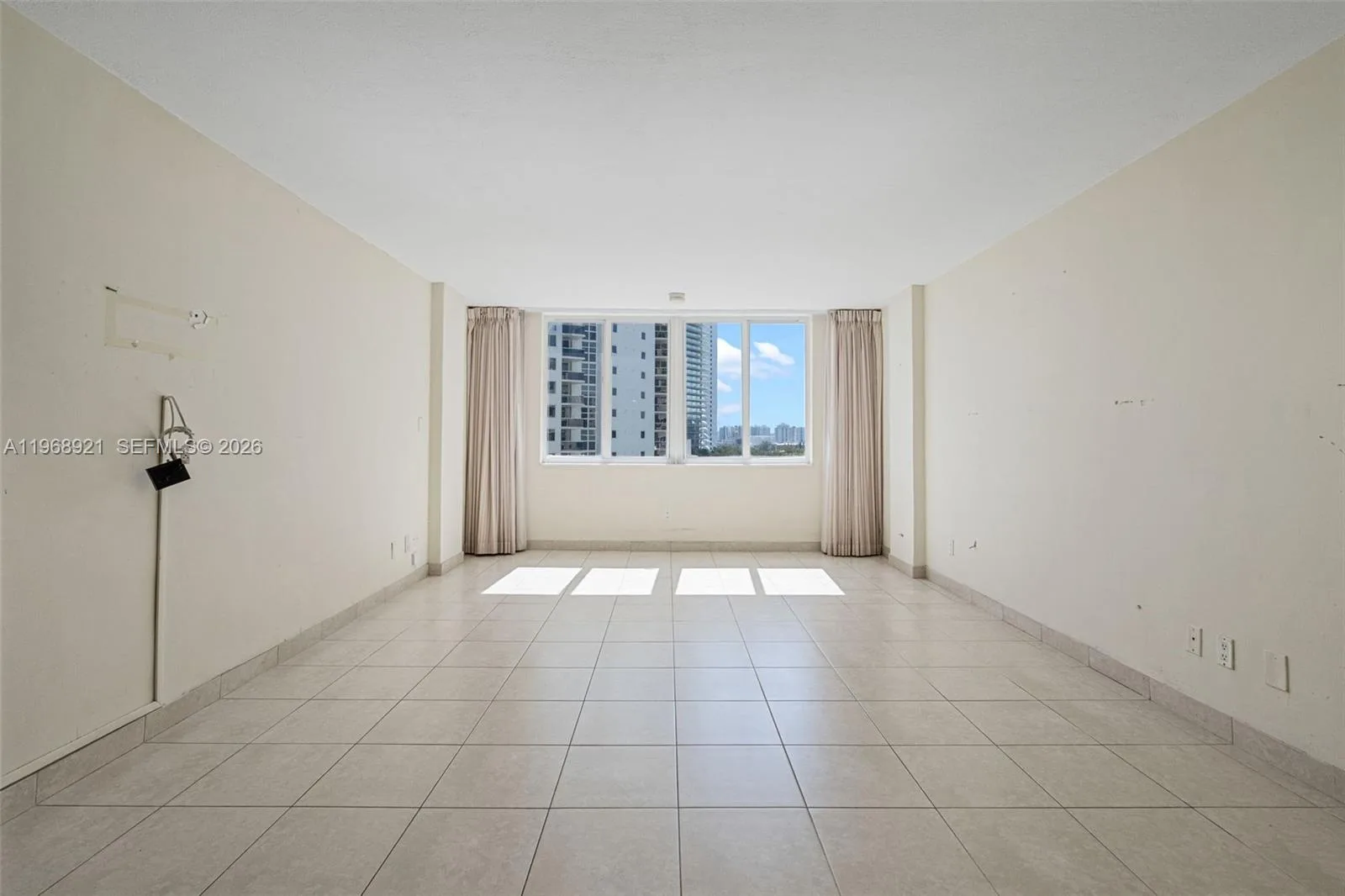 19201 Collins Ave # 603, Sunny Isles Beach, FL 33160 photo 11