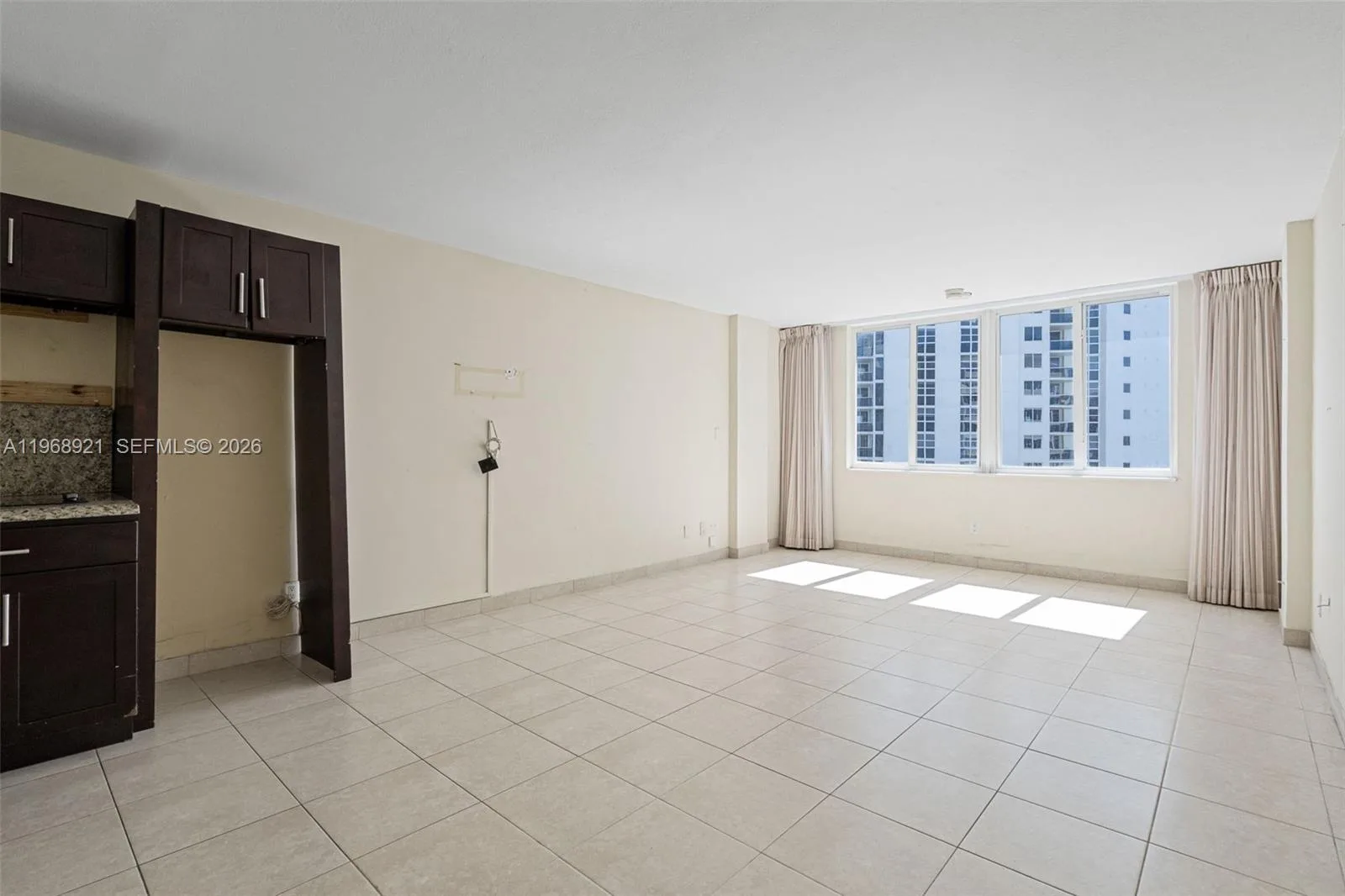 19201 Collins Ave # 603, Sunny Isles Beach, FL 33160 photo 12