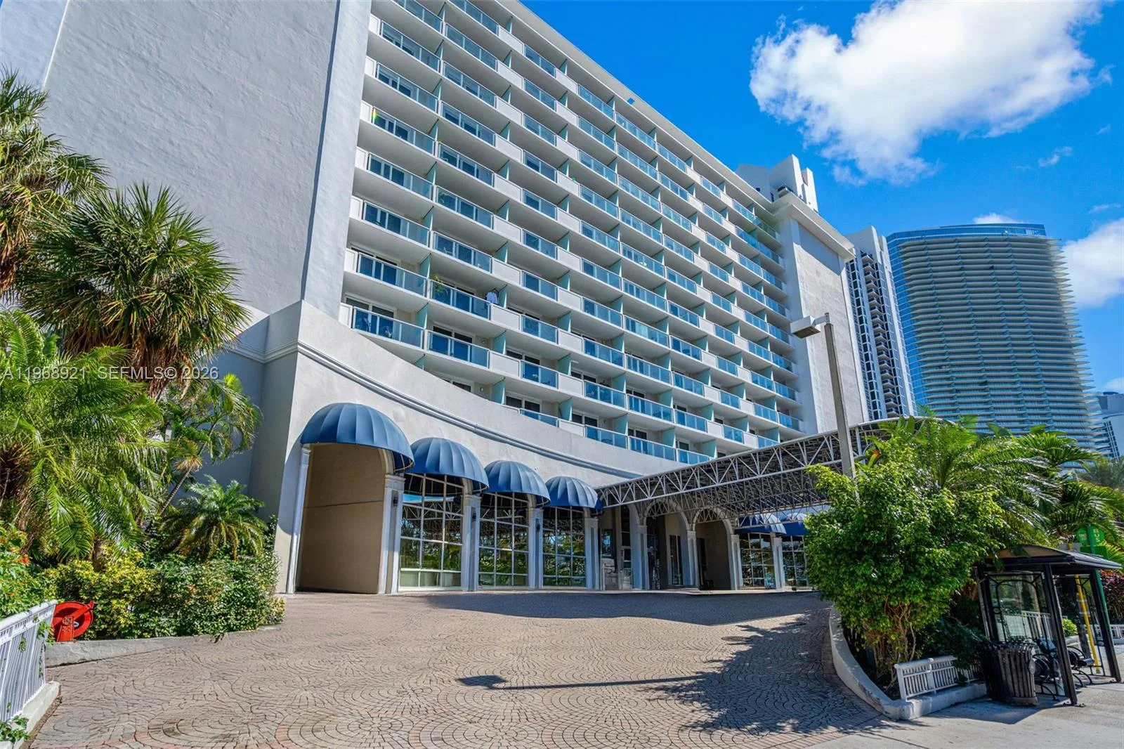 19201 Collins Ave # 603, Sunny Isles Beach, FL 33160 photo 3