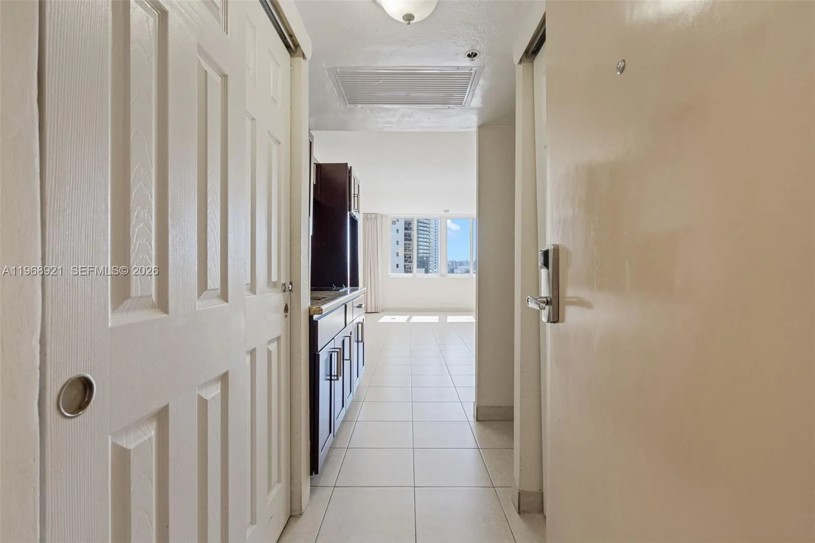 19201 Collins Ave # 603, Sunny Isles Beach, FL 33160 photo 5