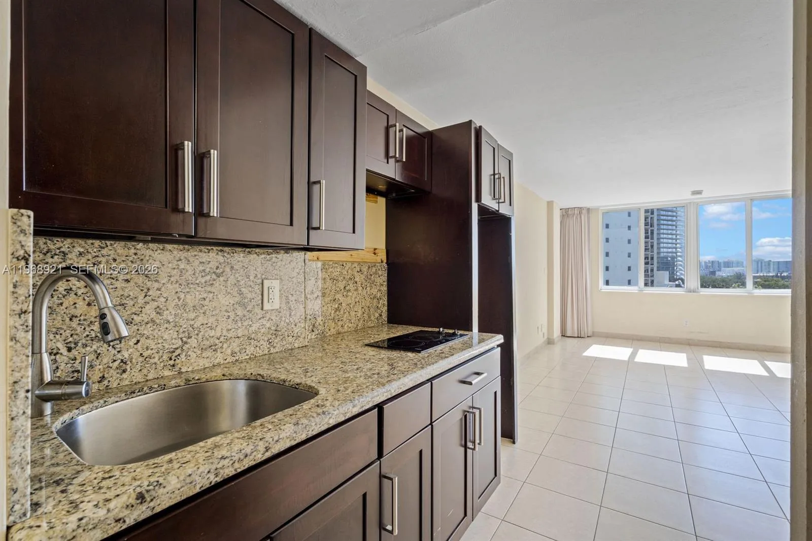 19201 Collins Ave # 603, Sunny Isles Beach, FL 33160 photo 9