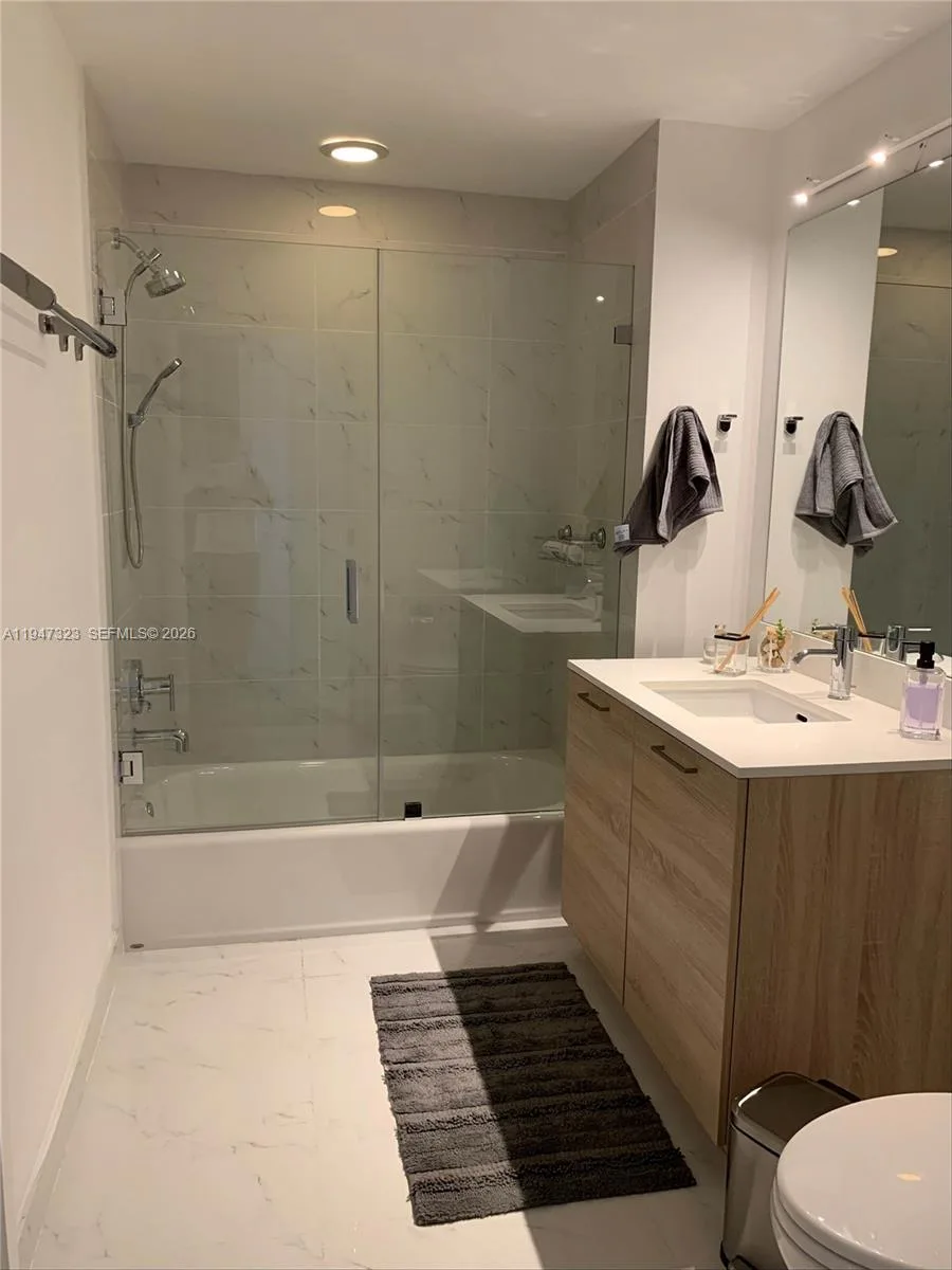 16385 Biscayne Blvd # 1417, North Miami Beach, FL 33160 photo 11