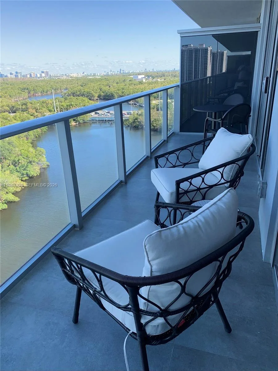 16385 Biscayne Blvd # 1417, North Miami Beach, FL 33160 photo 8