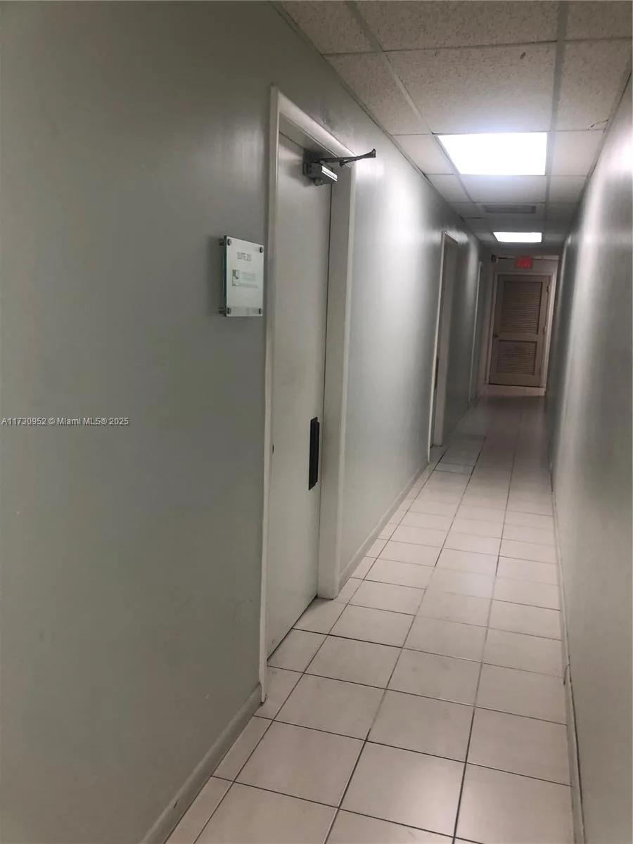 1385 SW 22 # 203, Coral Gables, FL 33145 photo 3