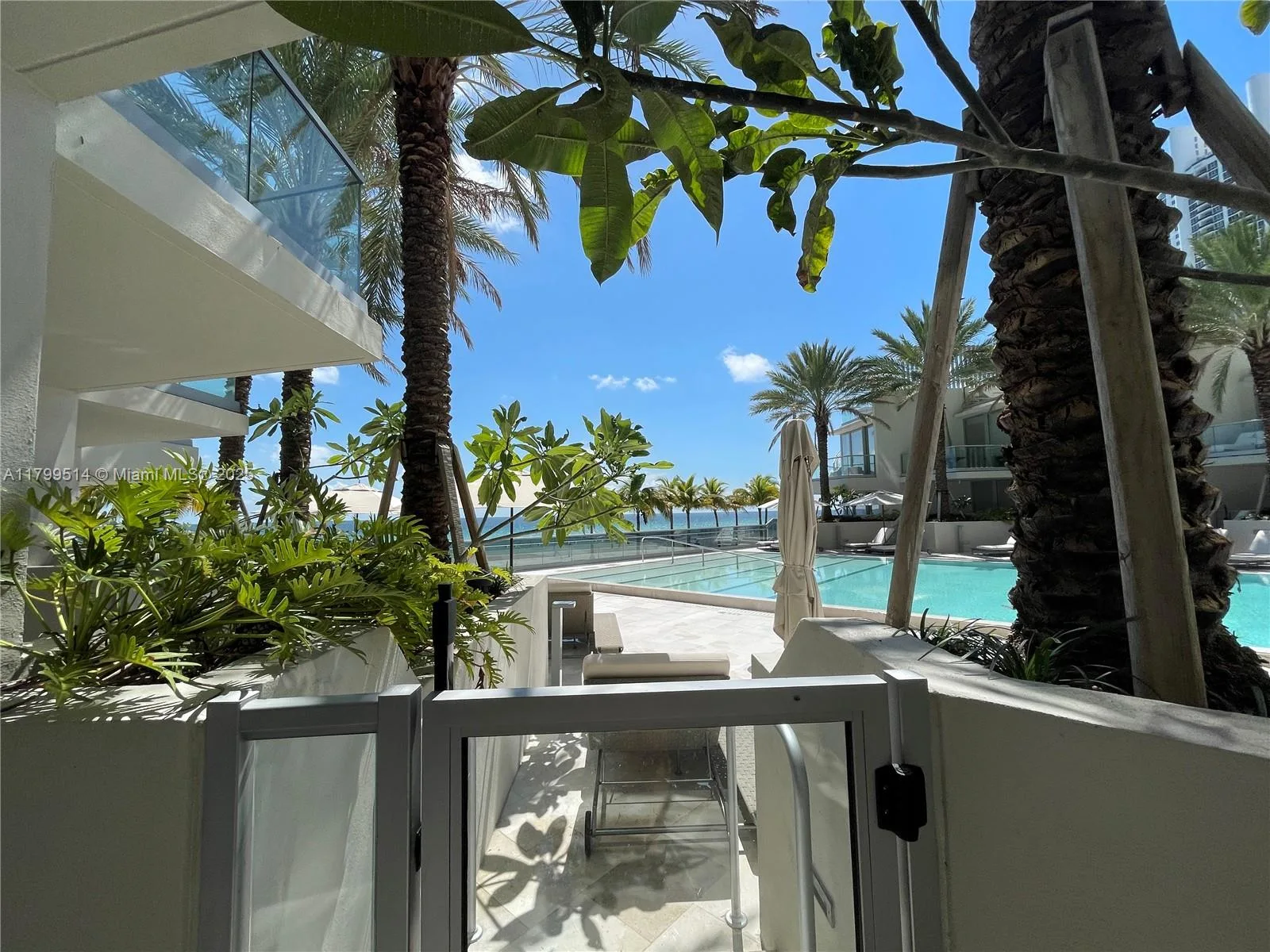 18501 Collins Avenue # Cabana 12, Sunny Isles Beach, FL 33160