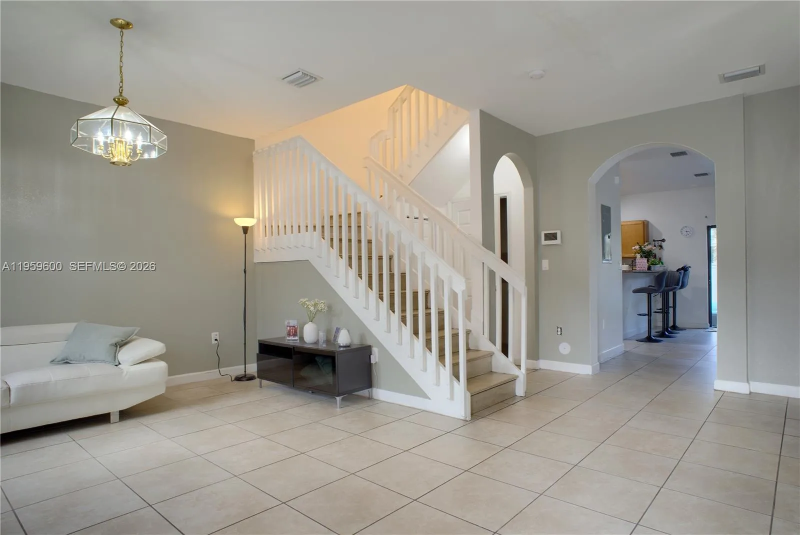 8915 W 35th Ave, Hialeah, FL 33018