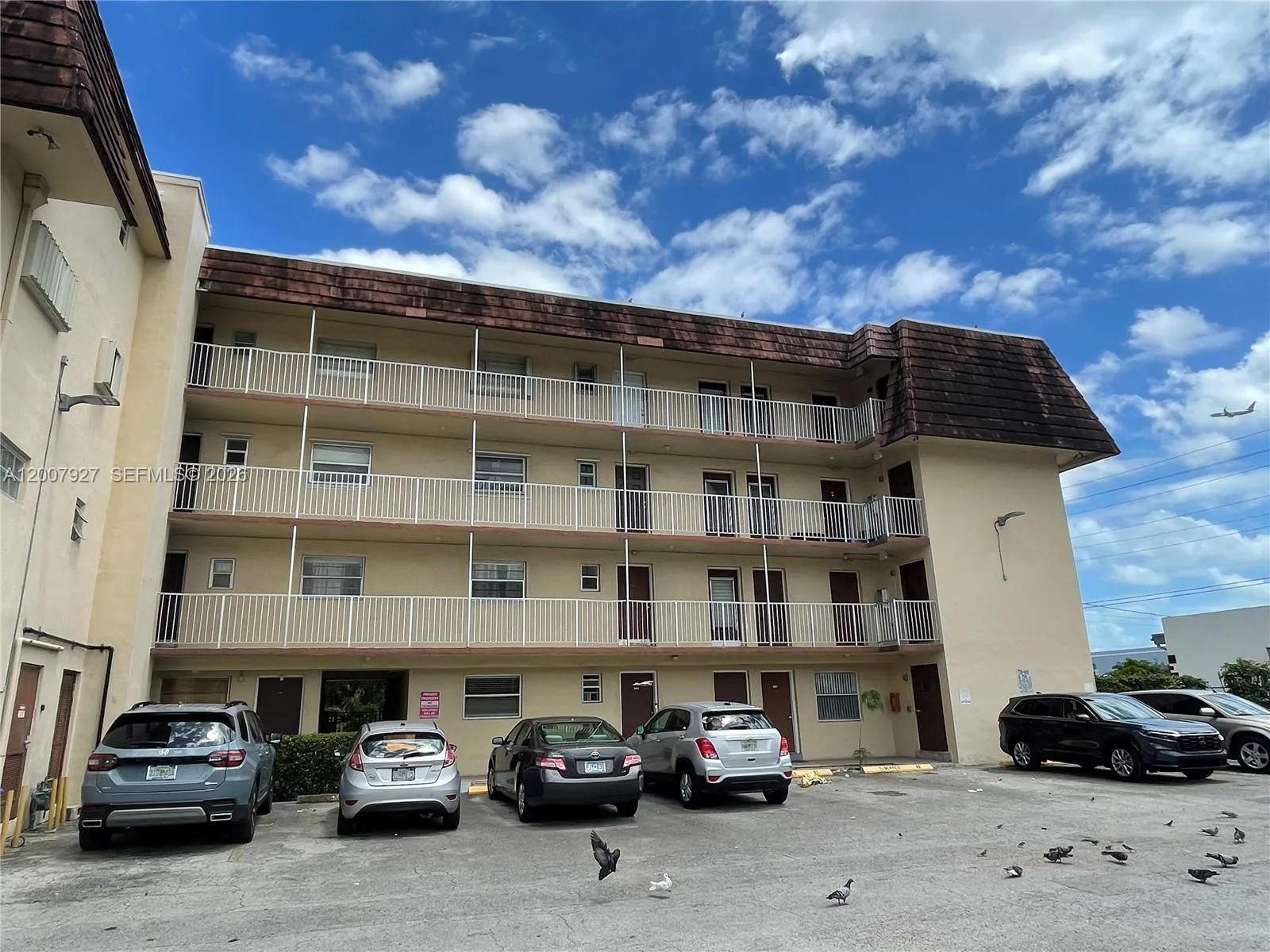 680 Miller Dr # W401, Miami Springs, FL 33166