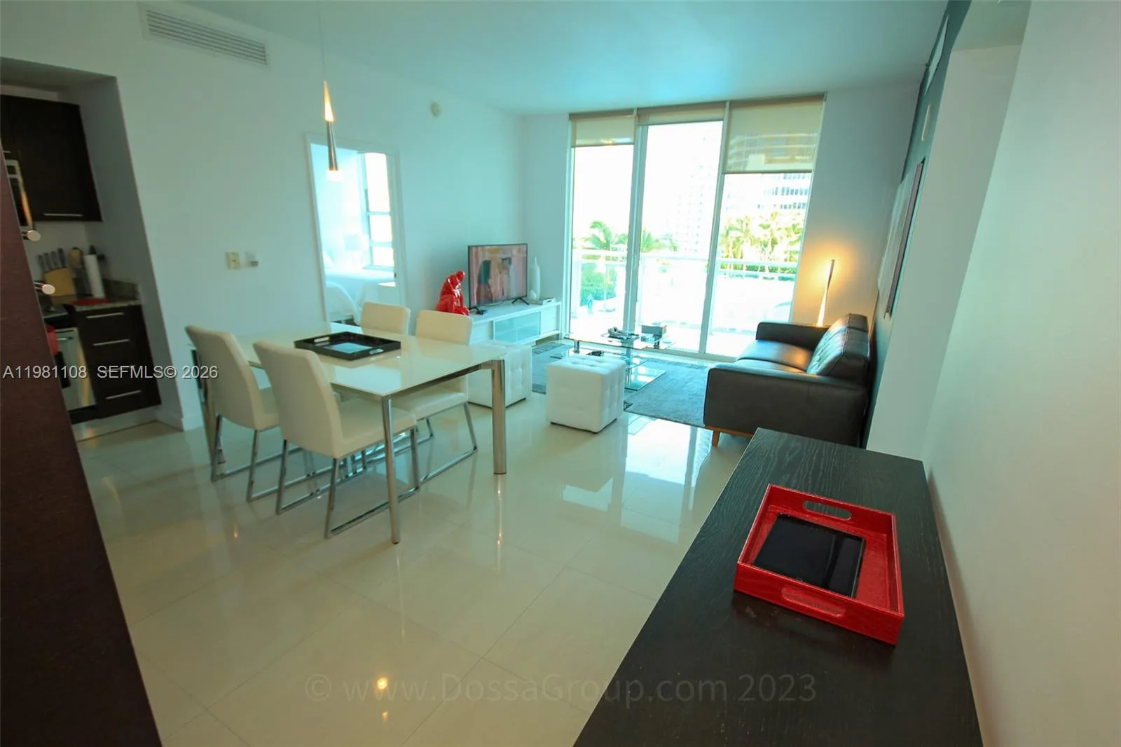 950 Brickell Bay Dr # 1207, Miami, FL 33131