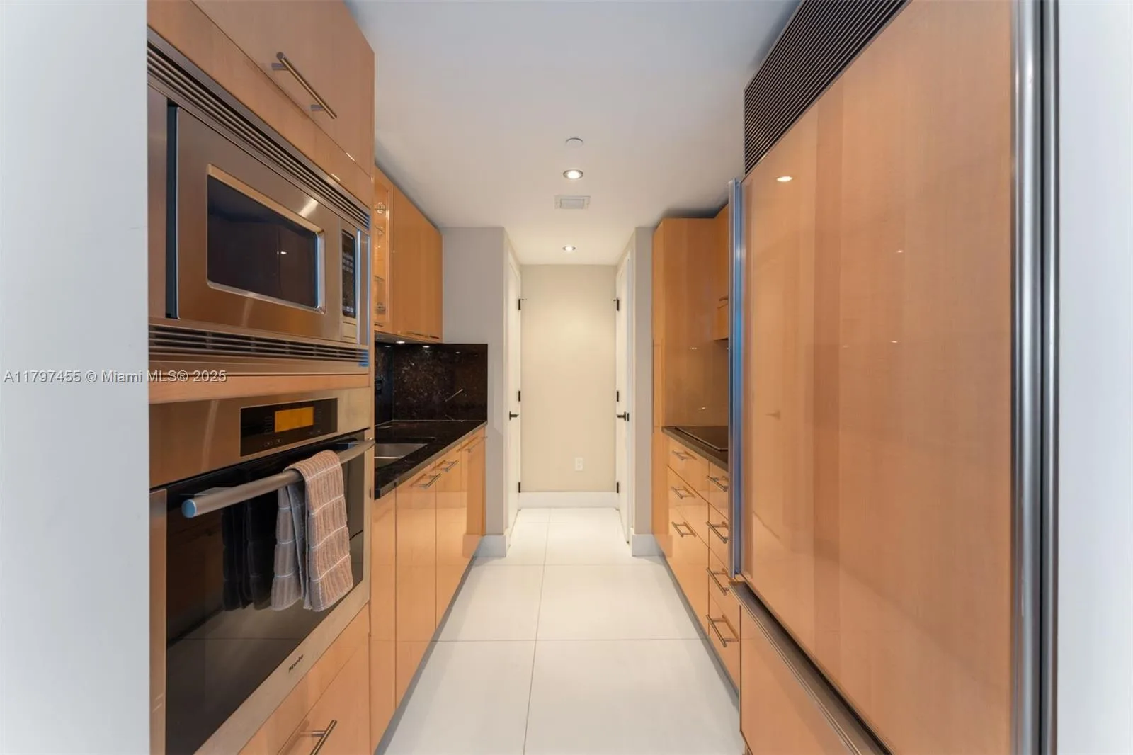 6801 Collins Ave # PH10, Miami Beach, FL 33141 photo 12