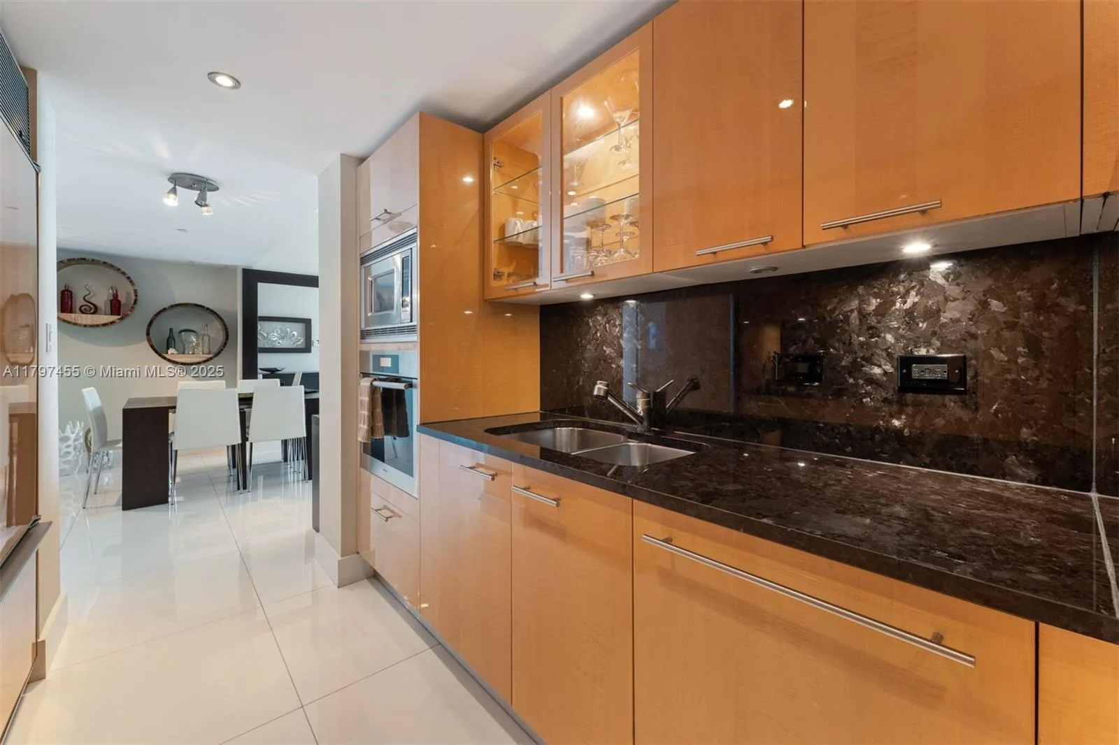 6801 Collins Ave # PH10, Miami Beach, FL 33141 photo 13