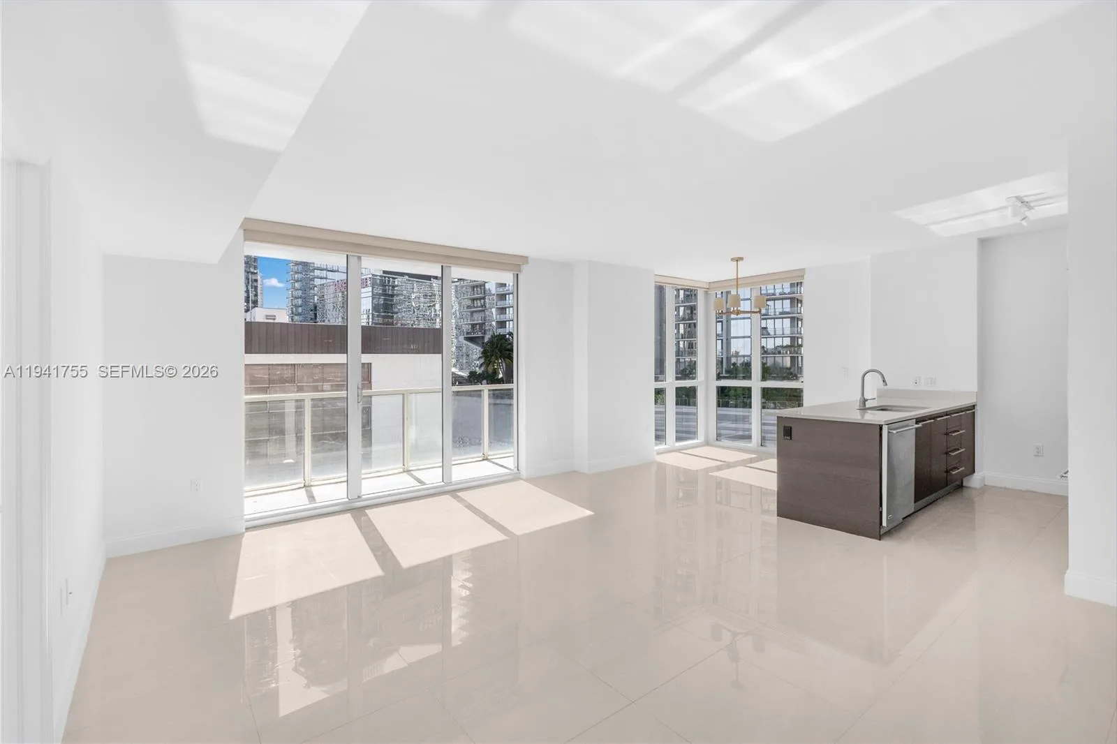 55 SE 6 ST # 1202, Miami, FL 33131 photo 2