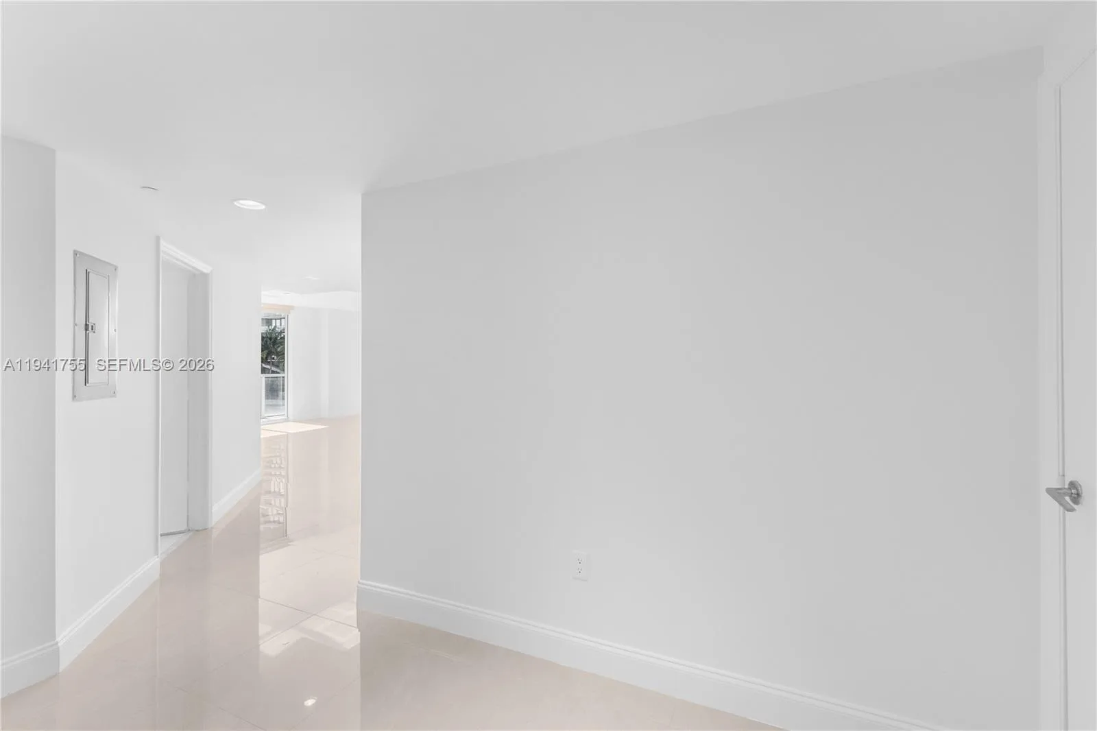 55 SE 6 ST # 1202, Miami, FL 33131 photo 4