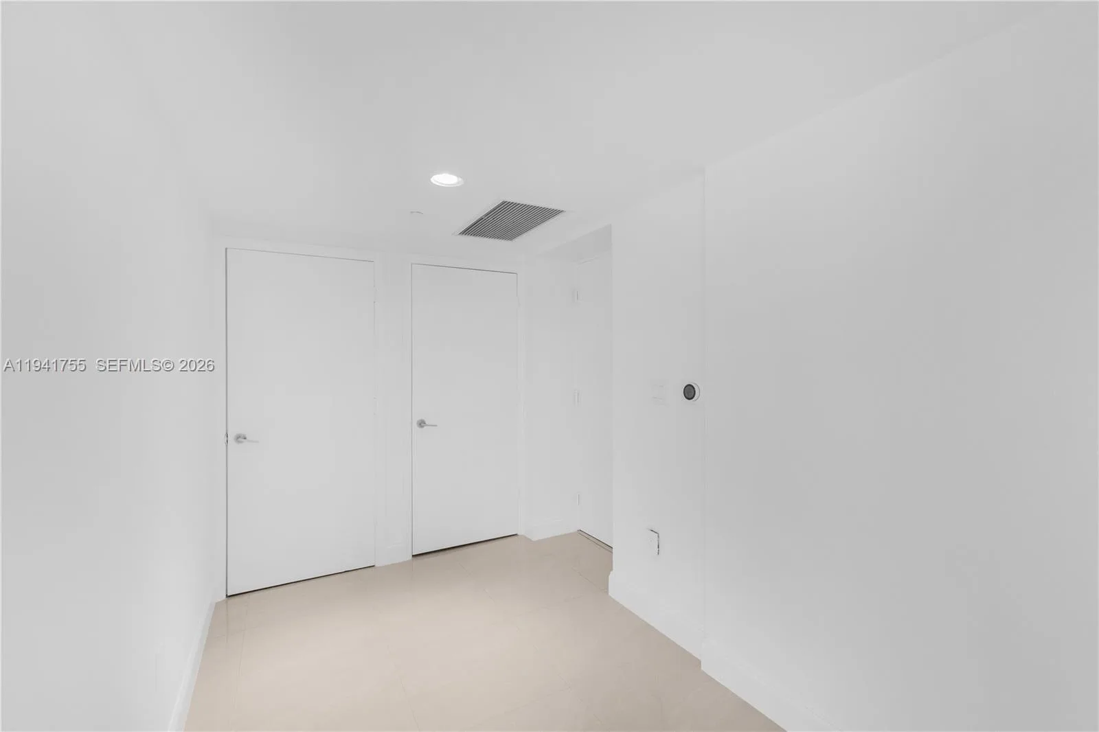 55 SE 6 ST # 1202, Miami, FL 33131 photo 5