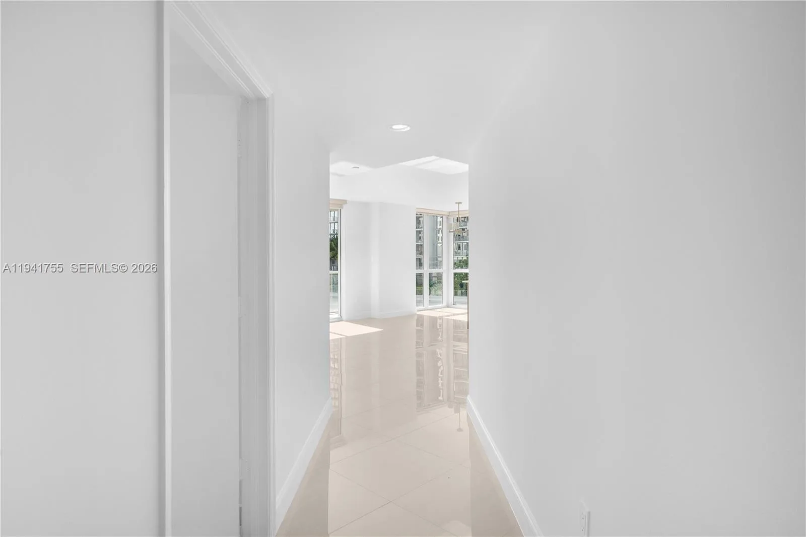 55 SE 6 ST # 1202, Miami, FL 33131 photo 6