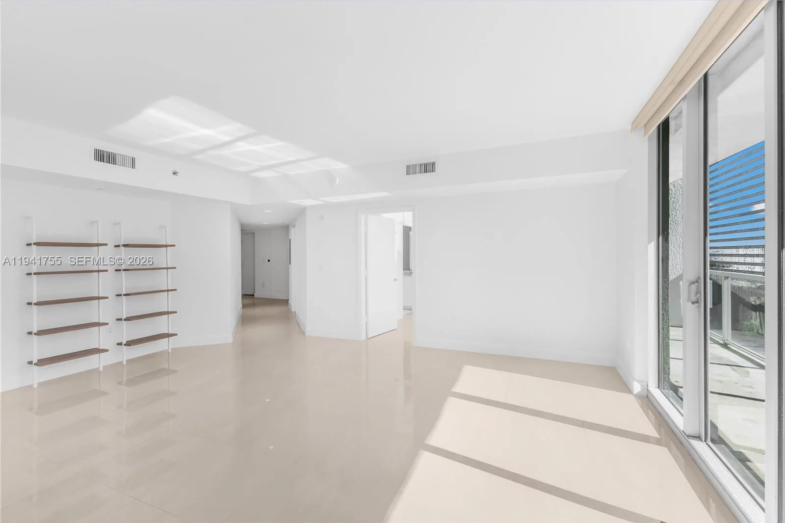 55 SE 6 ST # 1202, Miami, FL 33131 photo 8