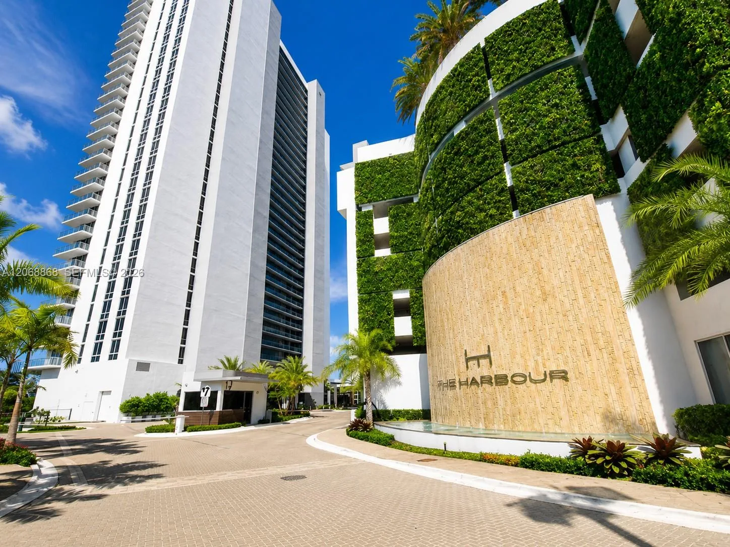 16385 Biscayne Blvd # 1920, North Miami Beach, FL 33160