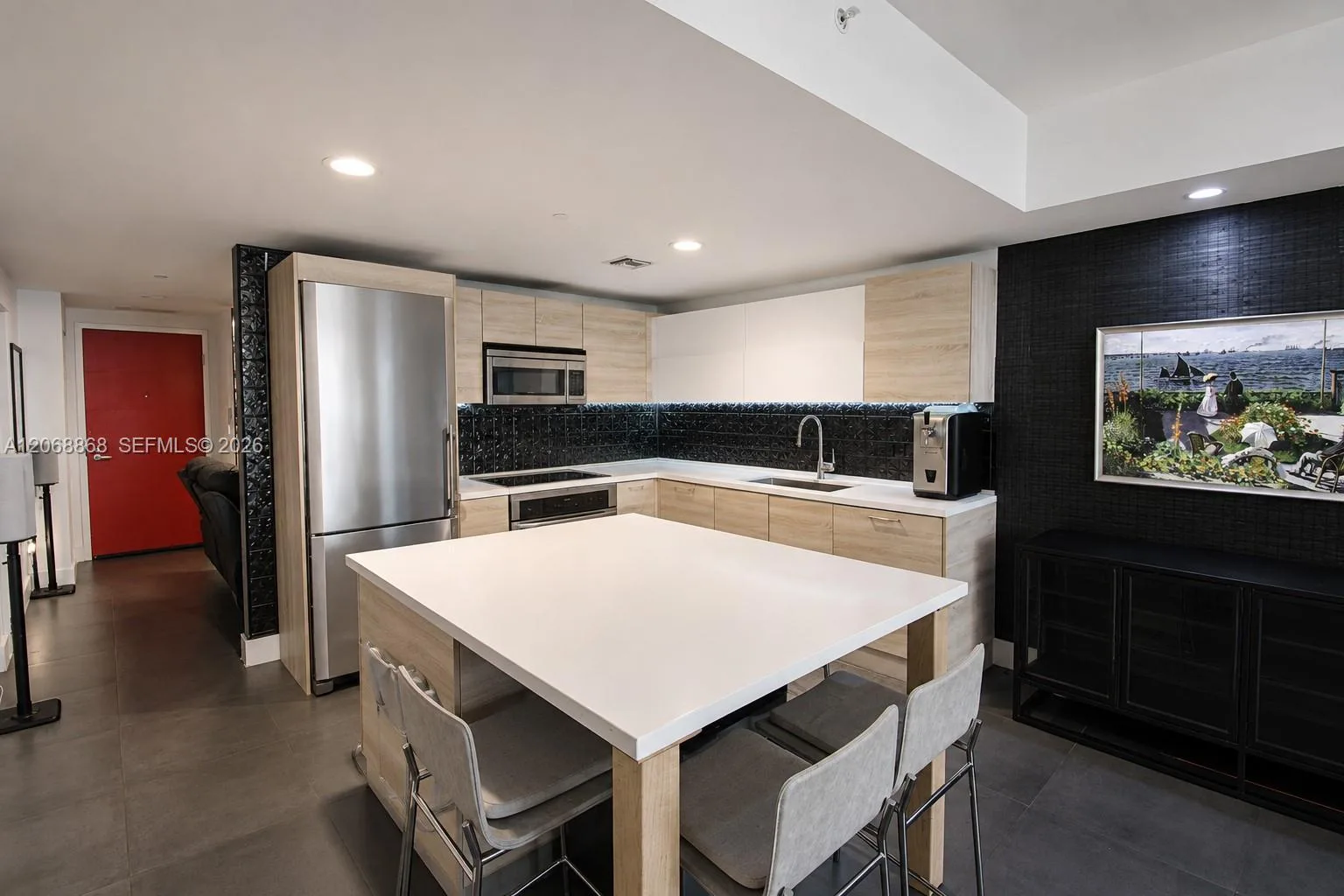 16385 Biscayne Blvd # 1920, North Miami Beach, FL 33160 photo 4