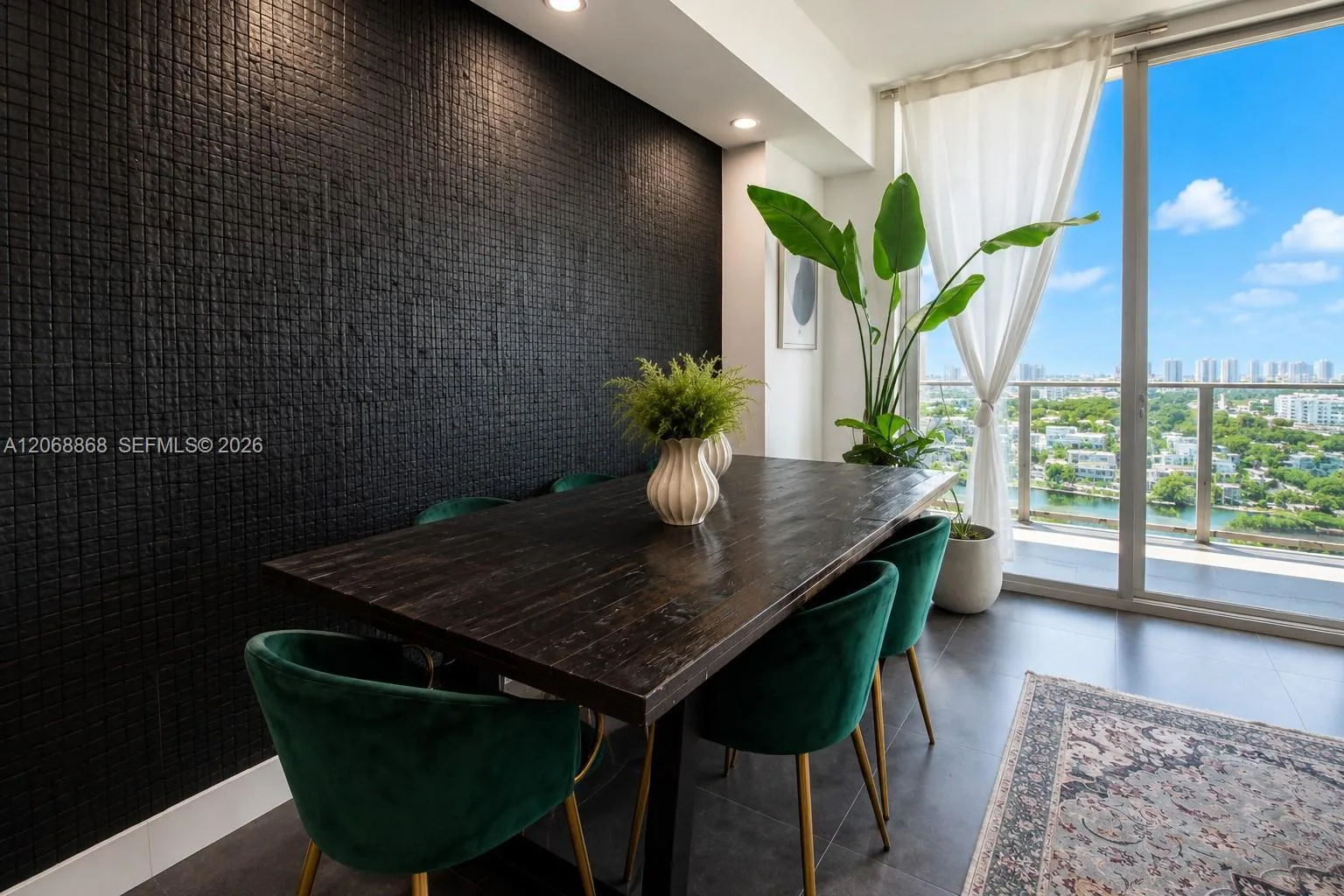 16385 Biscayne Blvd # 1920, North Miami Beach, FL 33160 photo 6