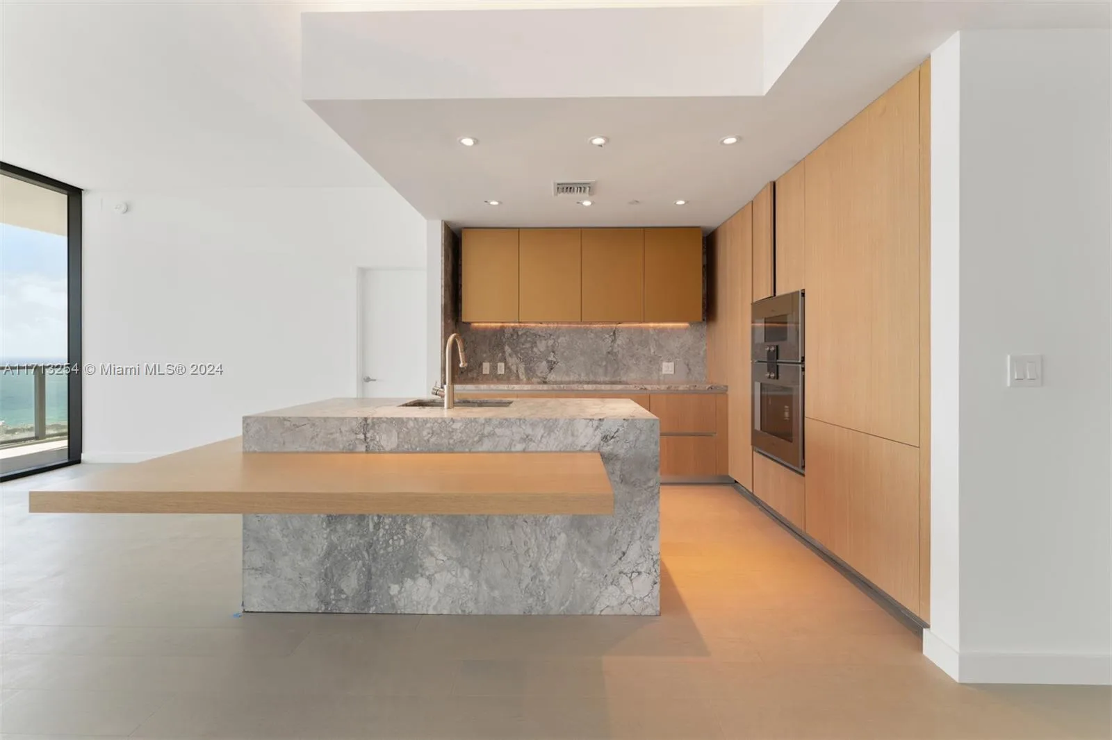 500 Alton Rd # 3905, Miami Beach, FL 33139 photo 4