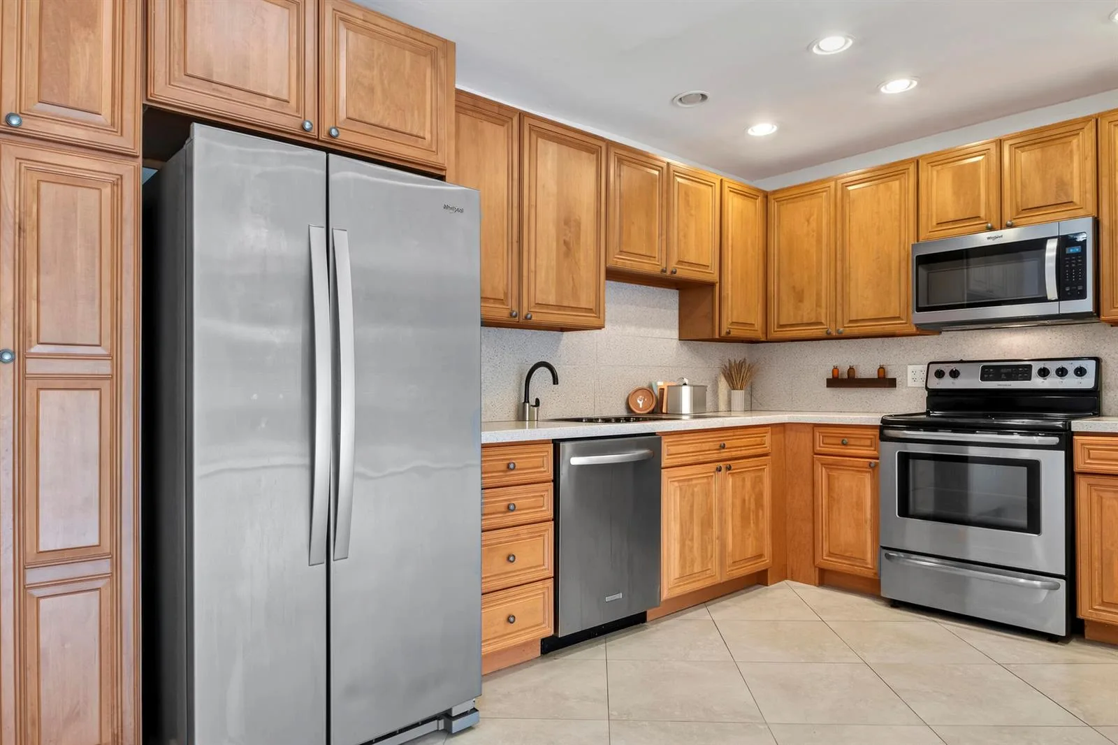 13 Jacaranda Drive # 214, Plantation, FL 33324