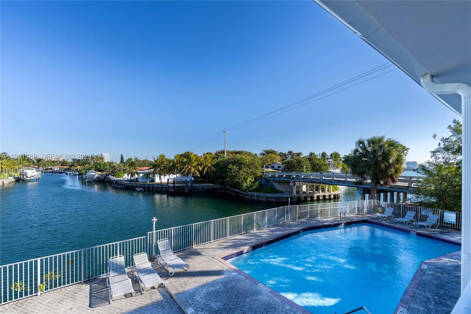2225 NE 123rd St # 215, North Miami, FL 33181