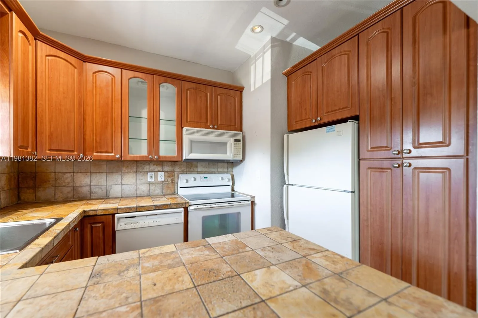 2225 NE 123rd St # 215, North Miami, FL 33181 photo 10