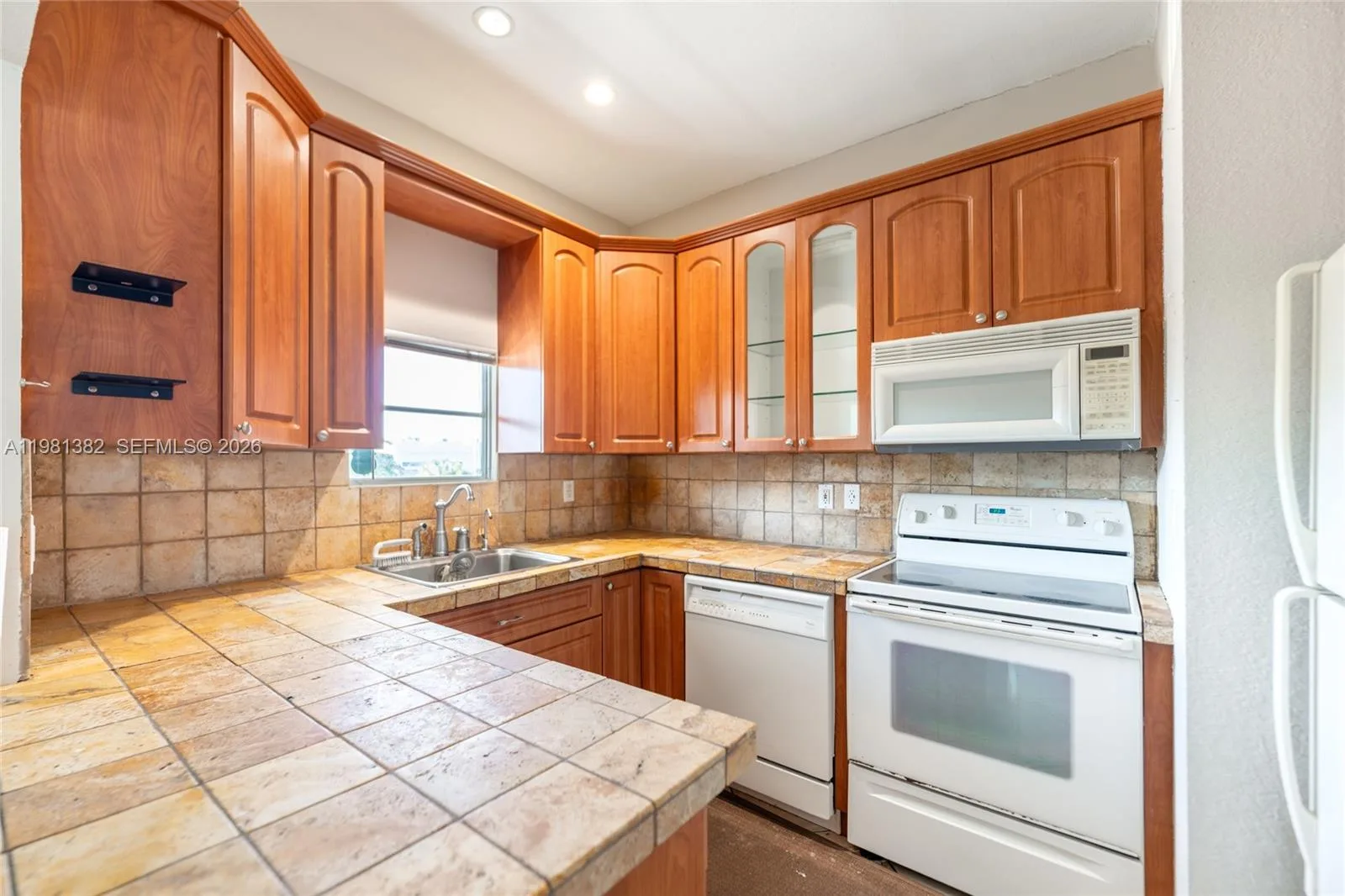 2225 NE 123rd St # 215, North Miami, FL 33181 photo 11