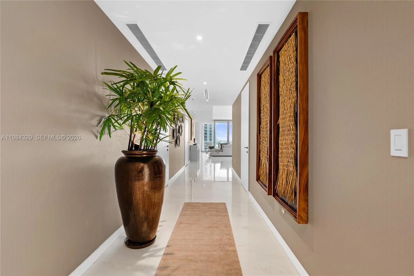 300 Biscayne Boulevard Way # 2601E, Miami, FL 33131 photo 8