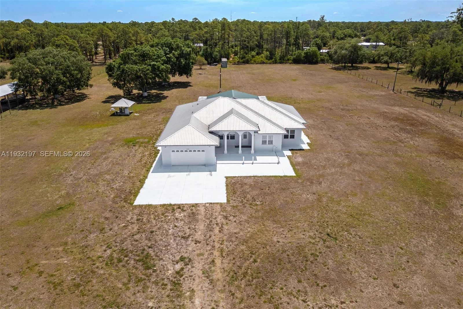 1083 Pollywog Dr., Other City - In The State Of Florida, FL 33935 photo 2