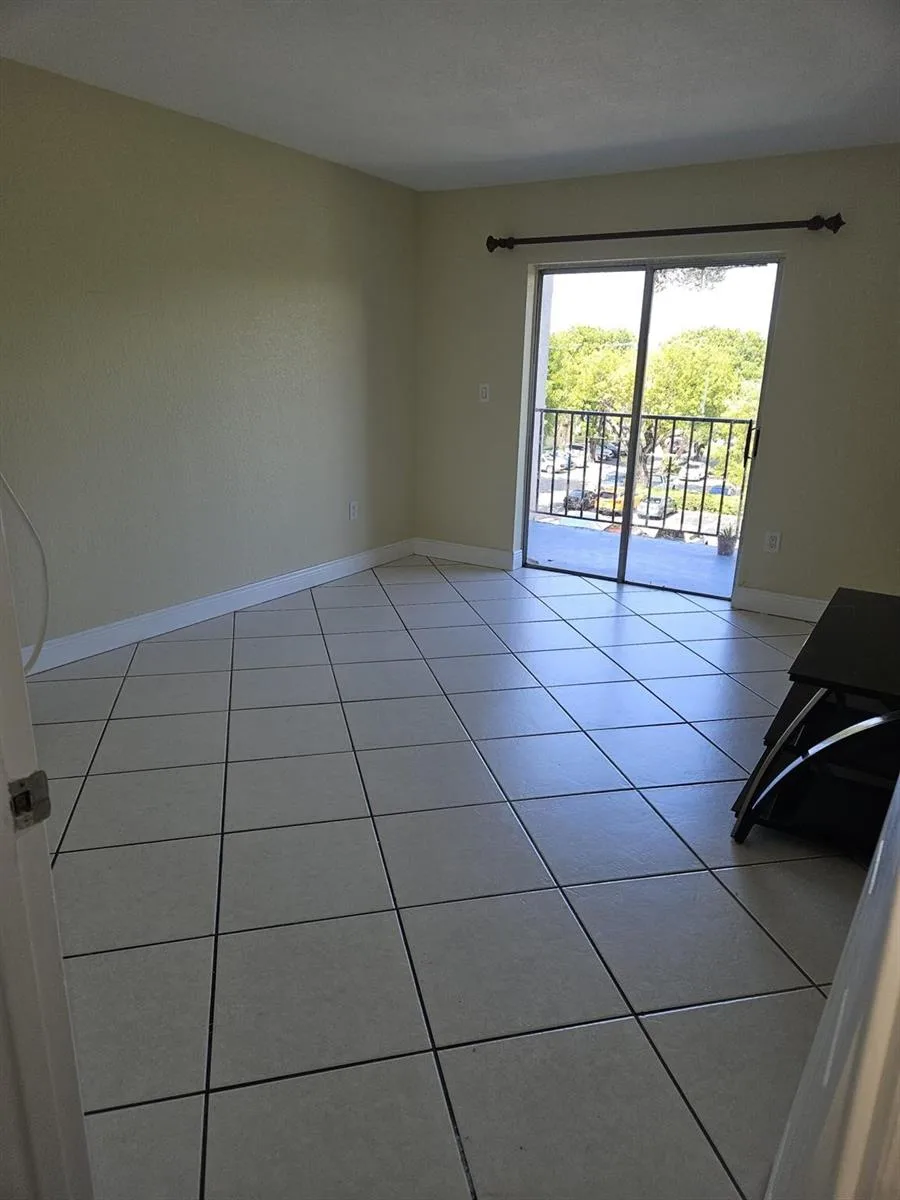5665 W 20th Avenue # 413, Hialeah, FL 33012 photo 5