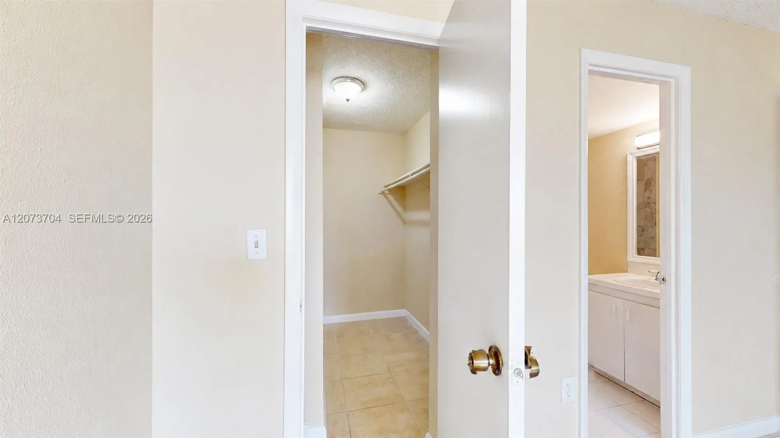 9360 Fontainebleau Blvd # 510, Miami, FL 33172 photo 12