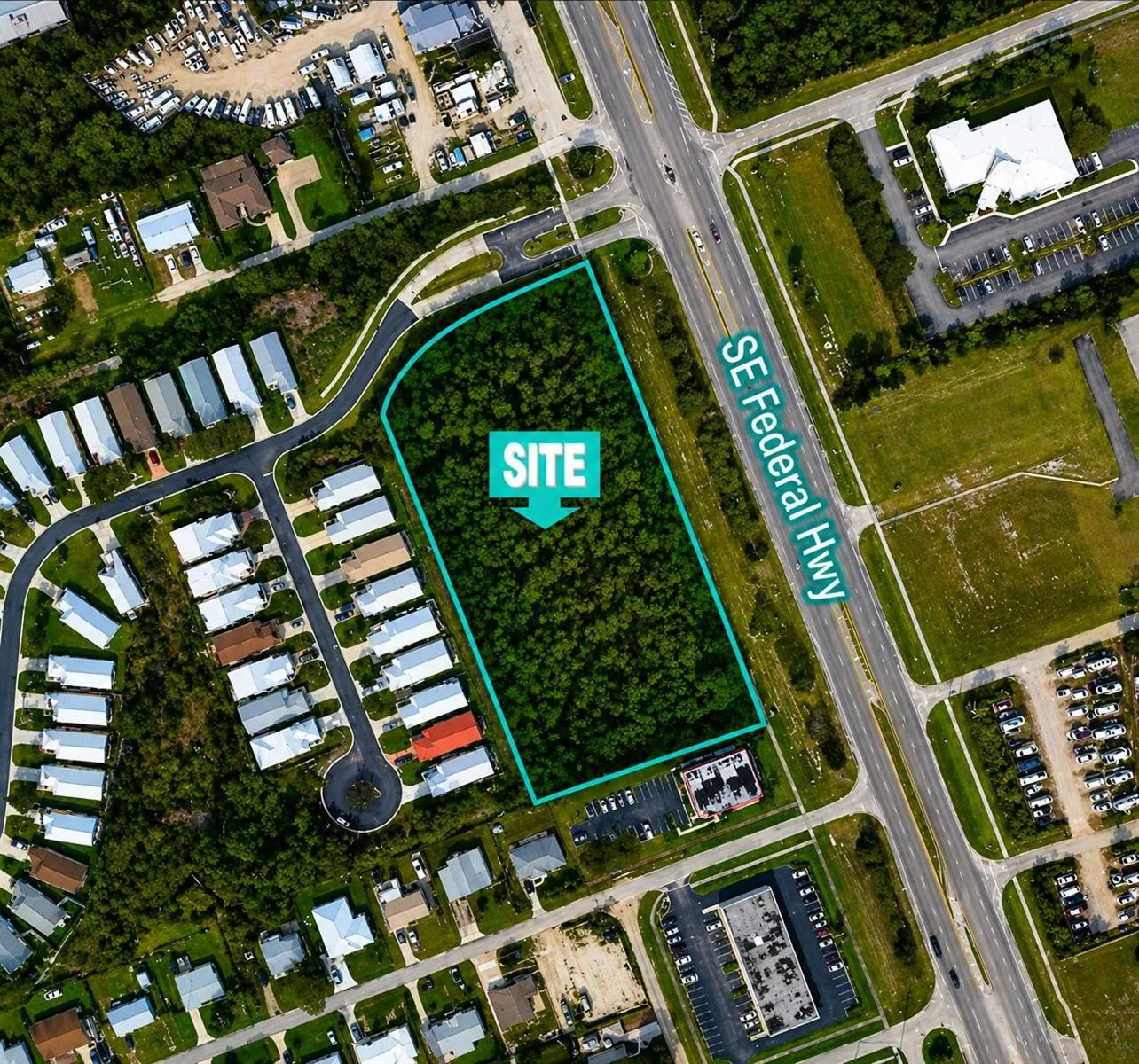 8200 SE Sugar Pines Way, Hobe Sound, FL 33455 photo 4