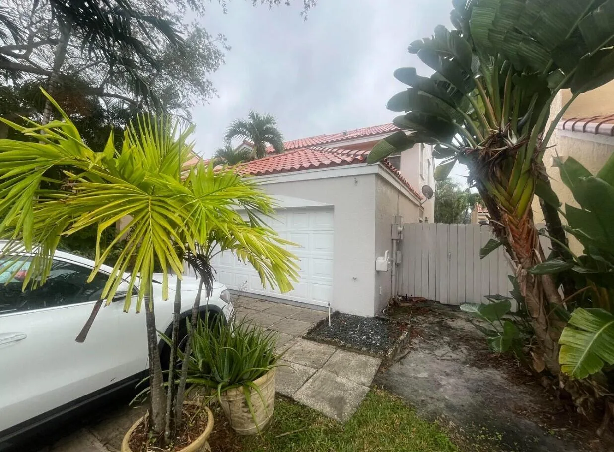 3780 Amalfi Drive # 3780, Hollywood, FL 33021 photo 9
