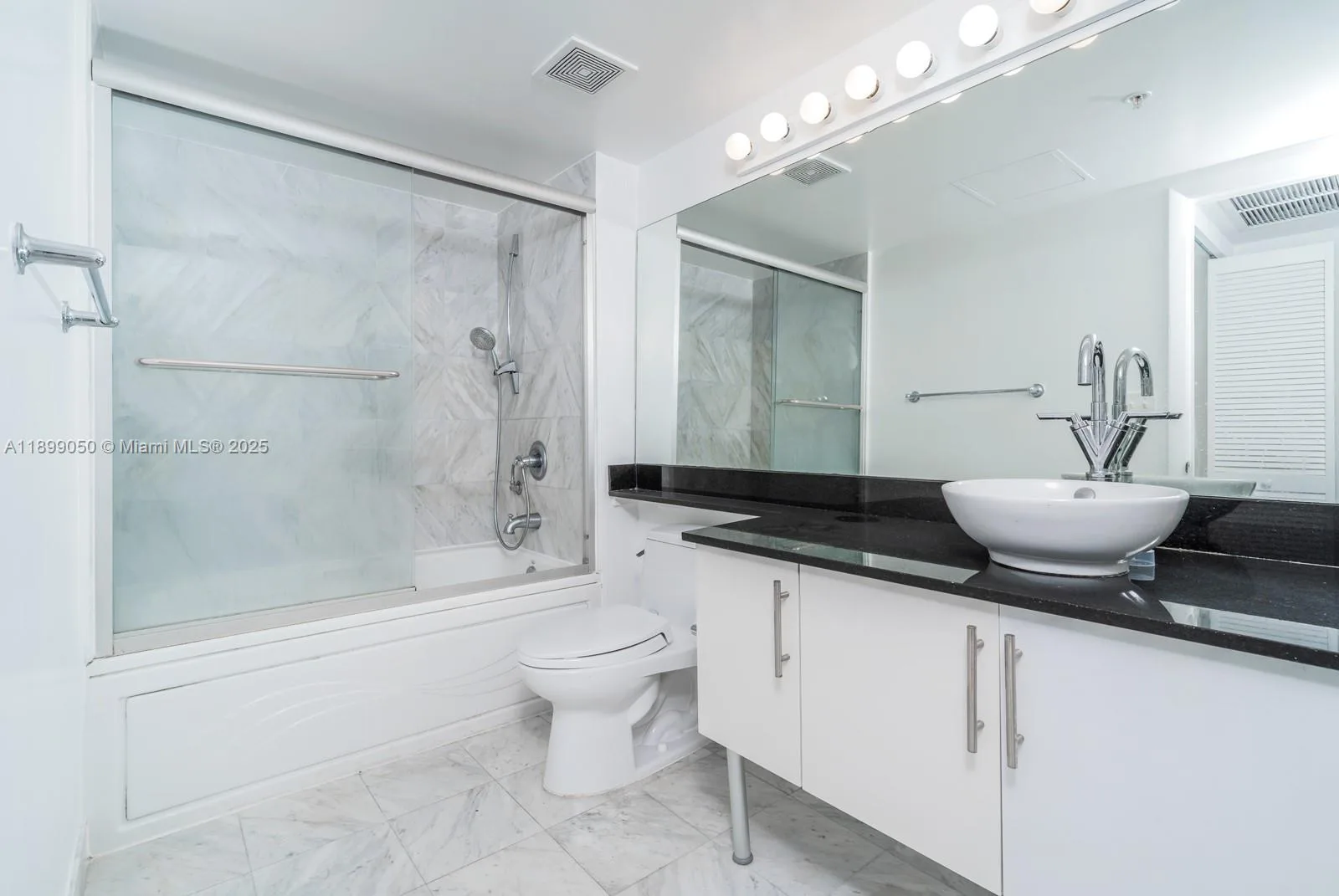 31 SE 5th St # 1507, Miami, FL 33131 photo 7