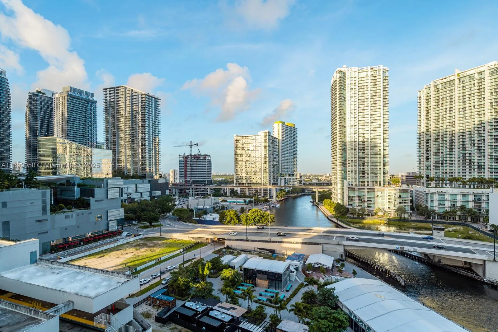 31 SE 5th St # 1507, Miami, FL 33131 photo 9