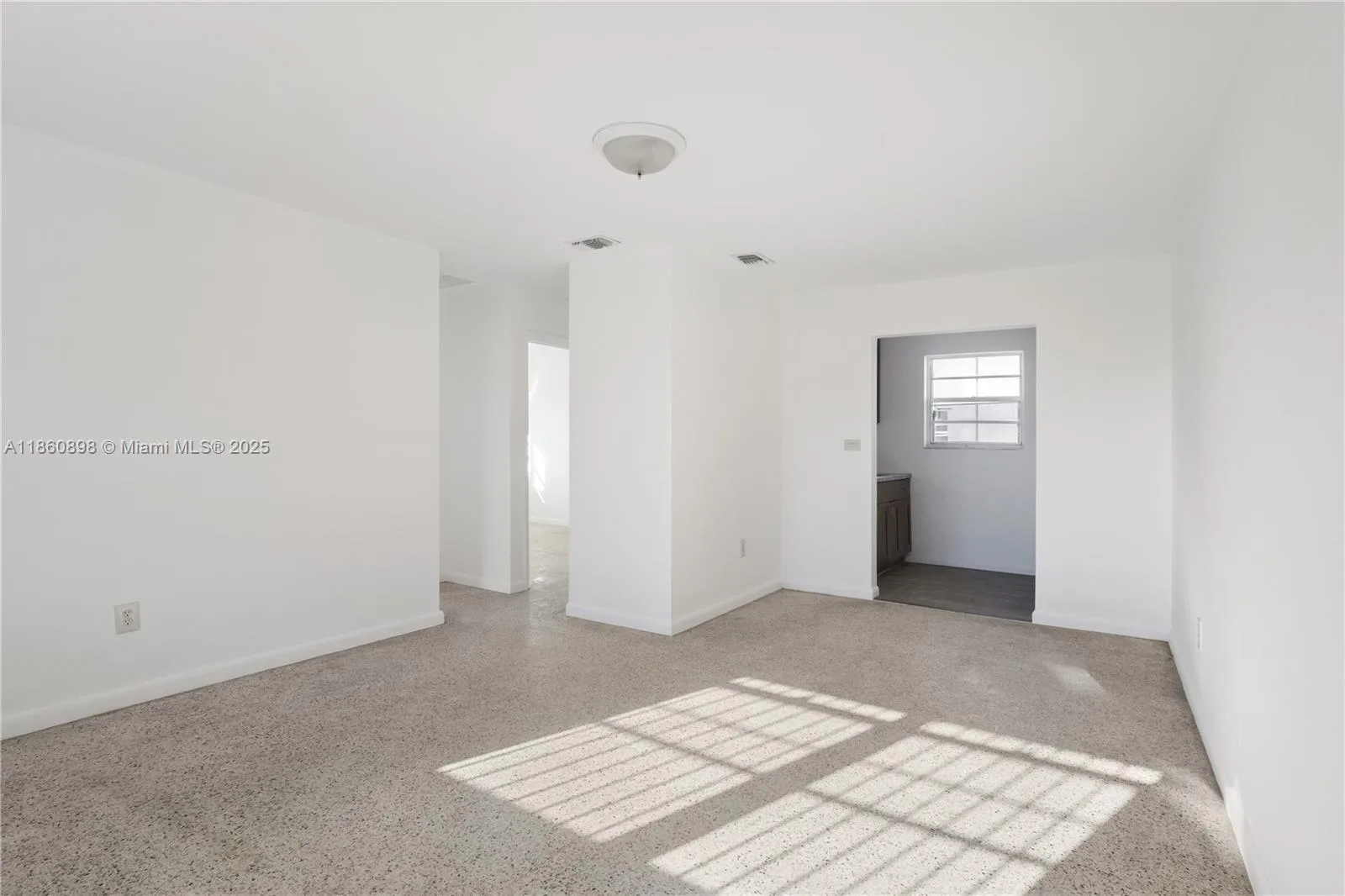 1251 NW 59th St # 3, Miami, FL 33142