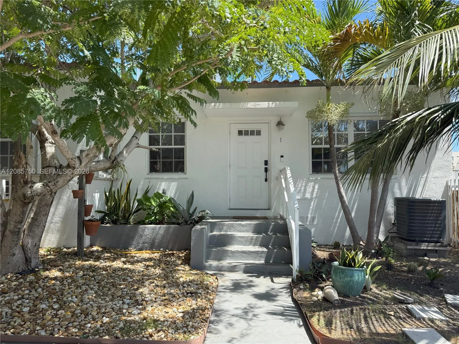 8401 Crespi Blvd # 1, Miami Beach, FL 33141