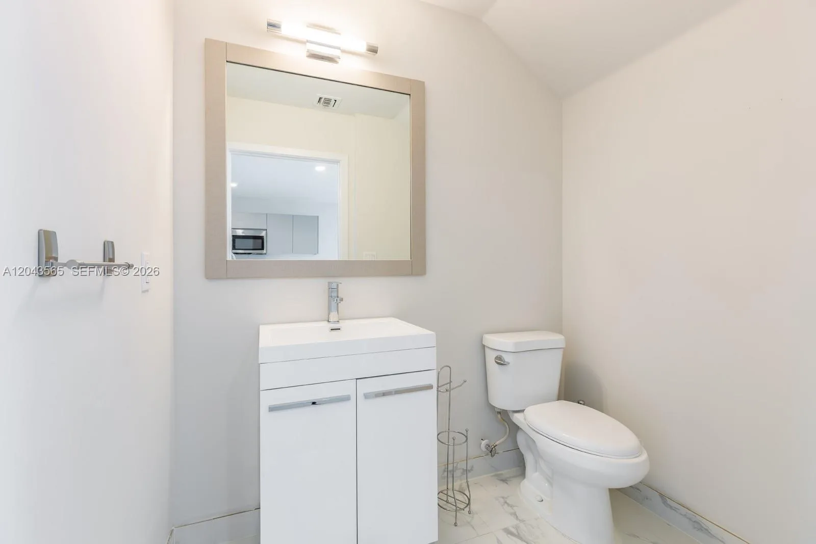 2505 NE 193rd St # 4108, Miami, FL 33180 photo 12