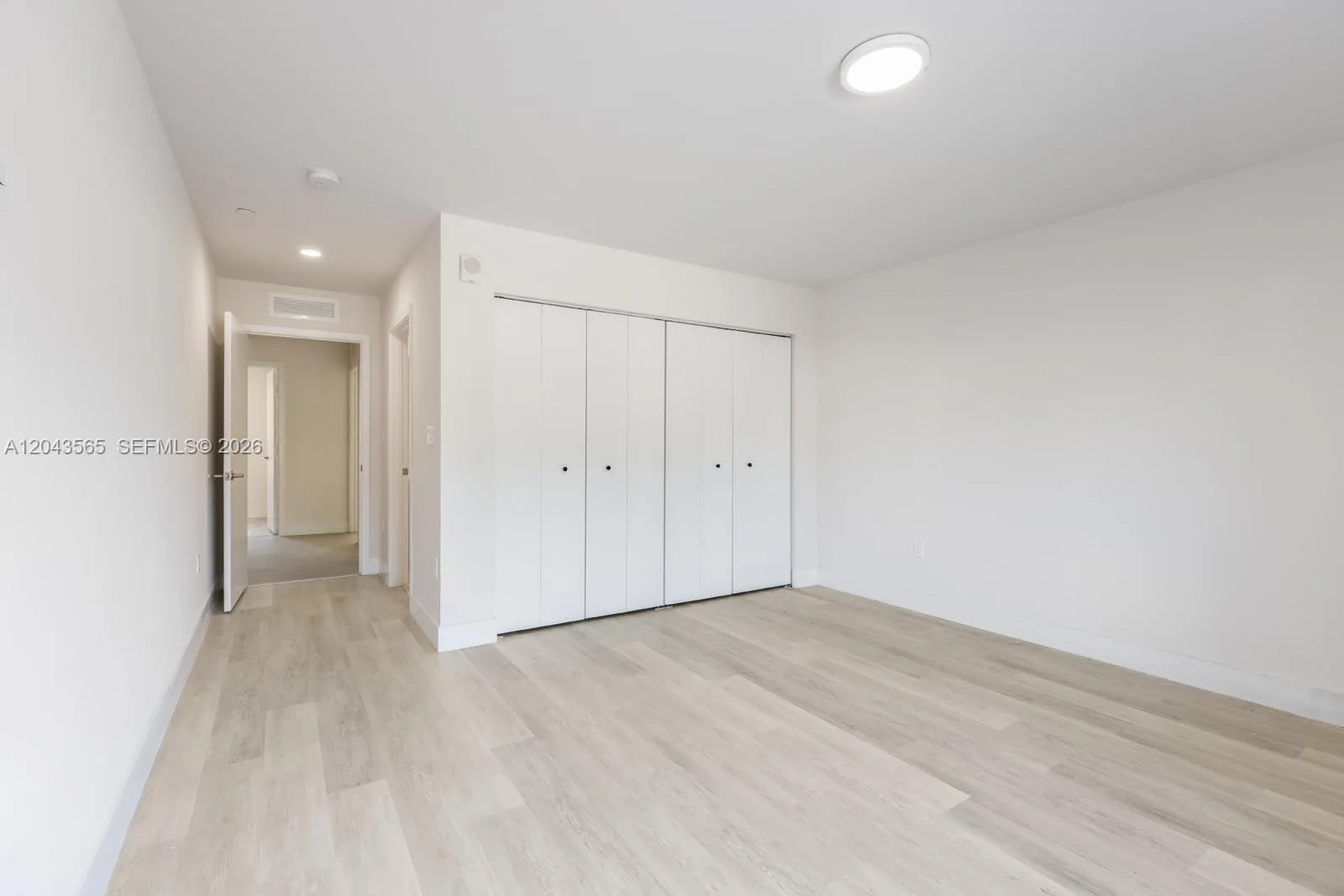 2505 NE 193rd St # 4108, Miami, FL 33180 photo 8