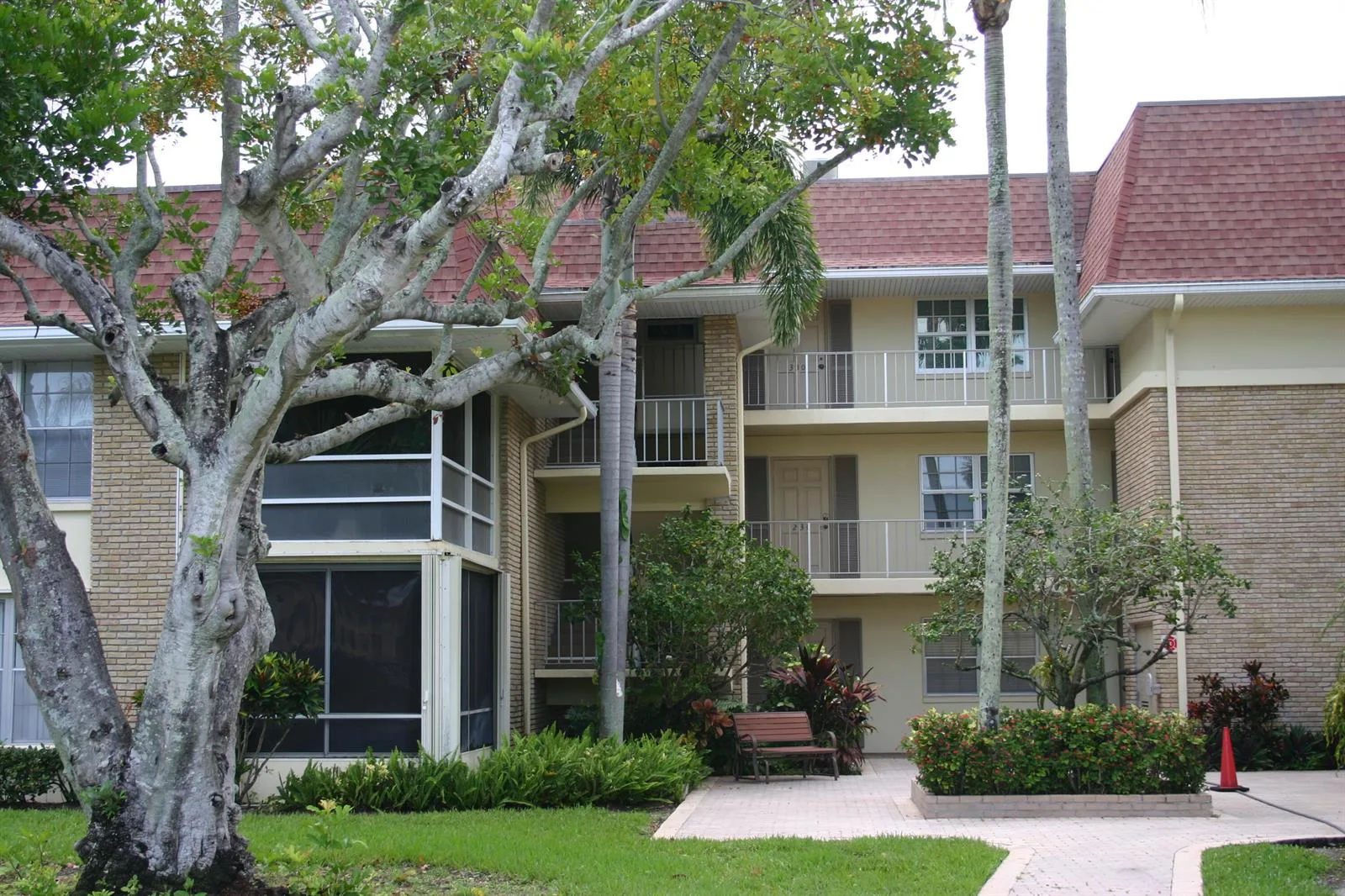 5570 Tamberlane Circle # 130, Palm Beach Gardens, FL 33418