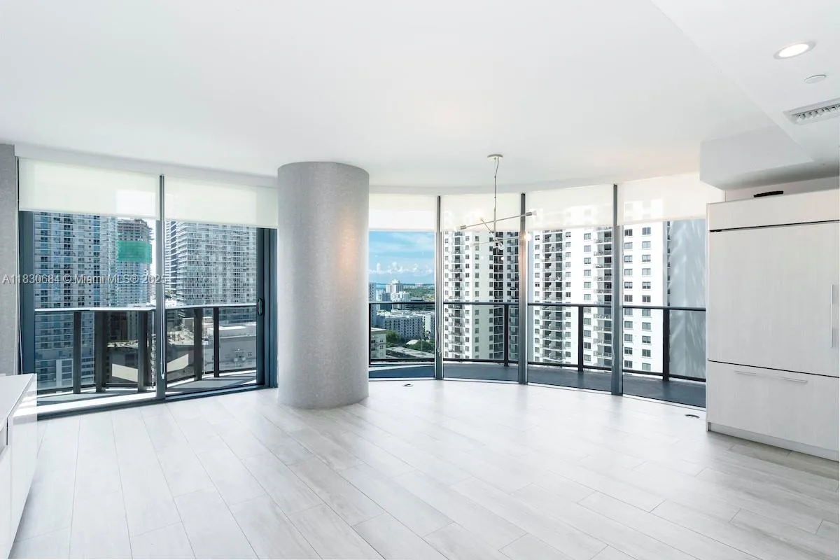 45 SW 9th St # 1906, Miami, FL 33130 photo 11