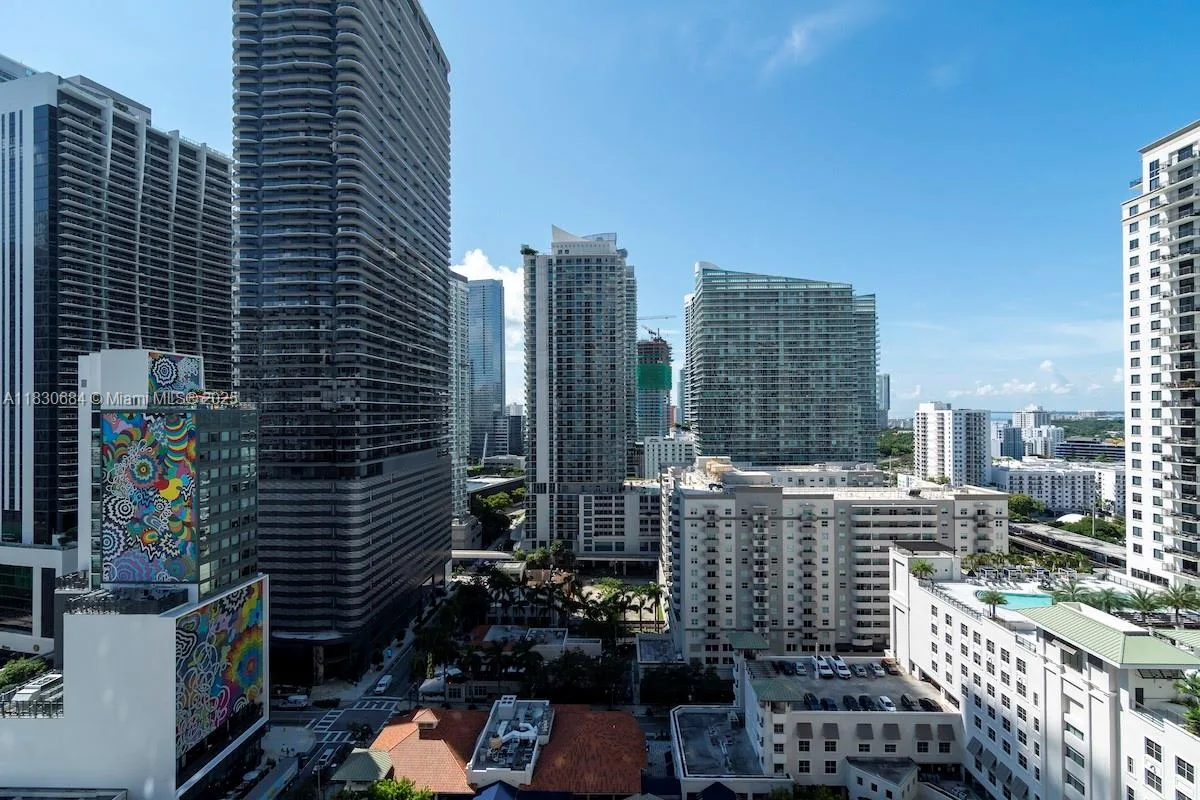 45 SW 9th St # 1906, Miami, FL 33130 photo 8