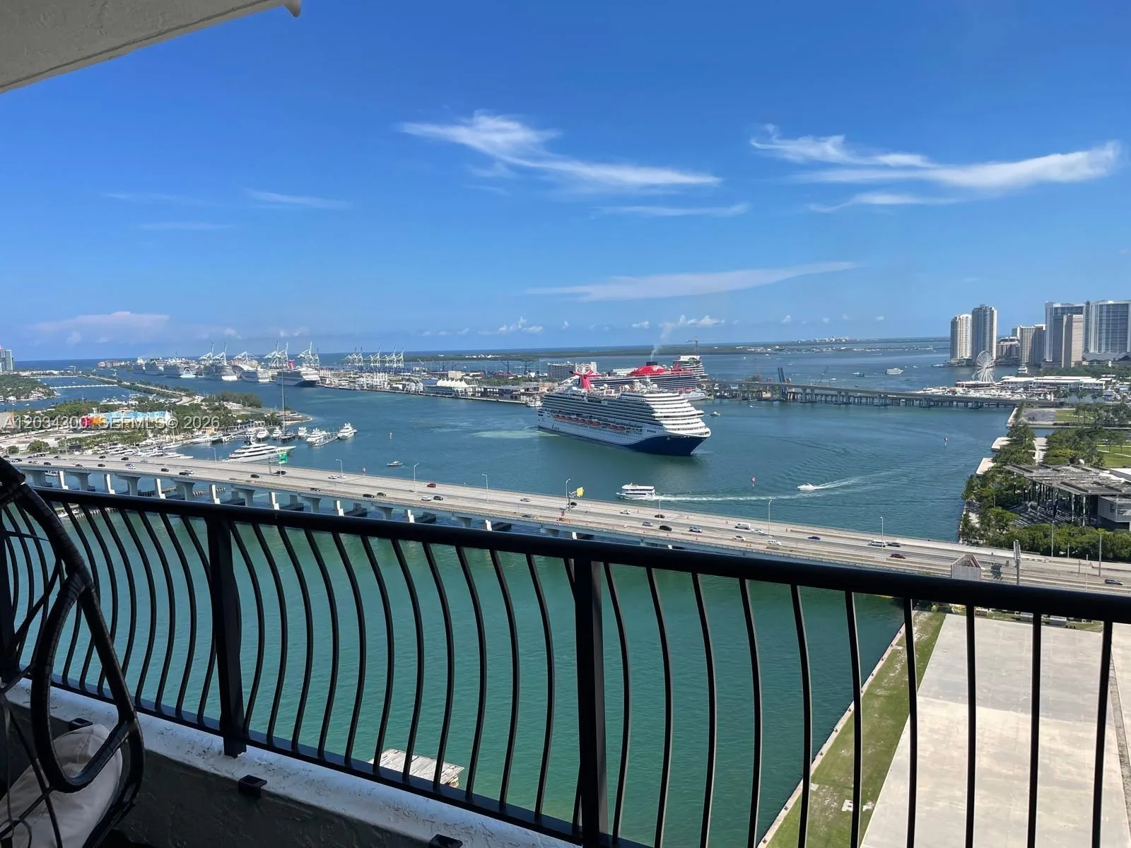 555 NE 15th St # 33H, Miami, FL 33132 photo 2