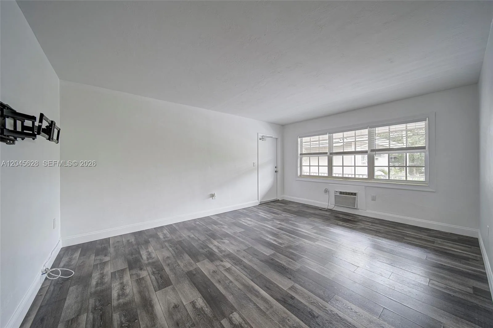 6565 Santona St # B19, Coral Gables, FL 33146 photo 2