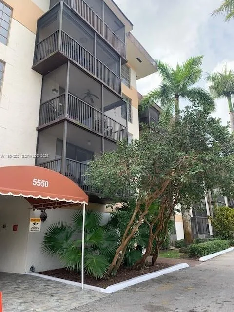 5550 NW 44th St # 404B, Lauderhill, FL 33319 photo 2